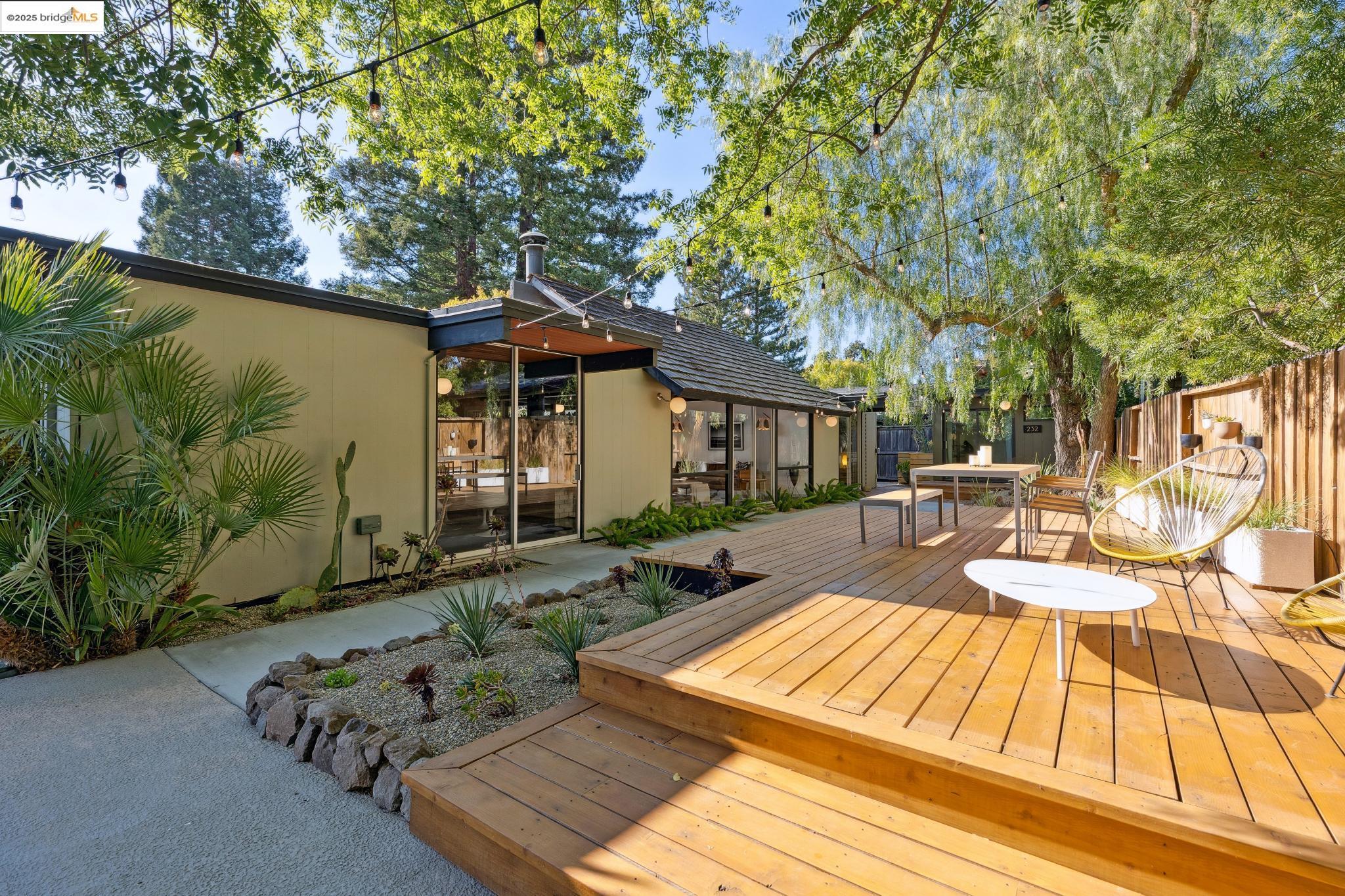Detail Gallery Image 41 of 58 For 232 Clyde Dr, Walnut Creek,  CA 94598 - 4 Beds | 2 Baths