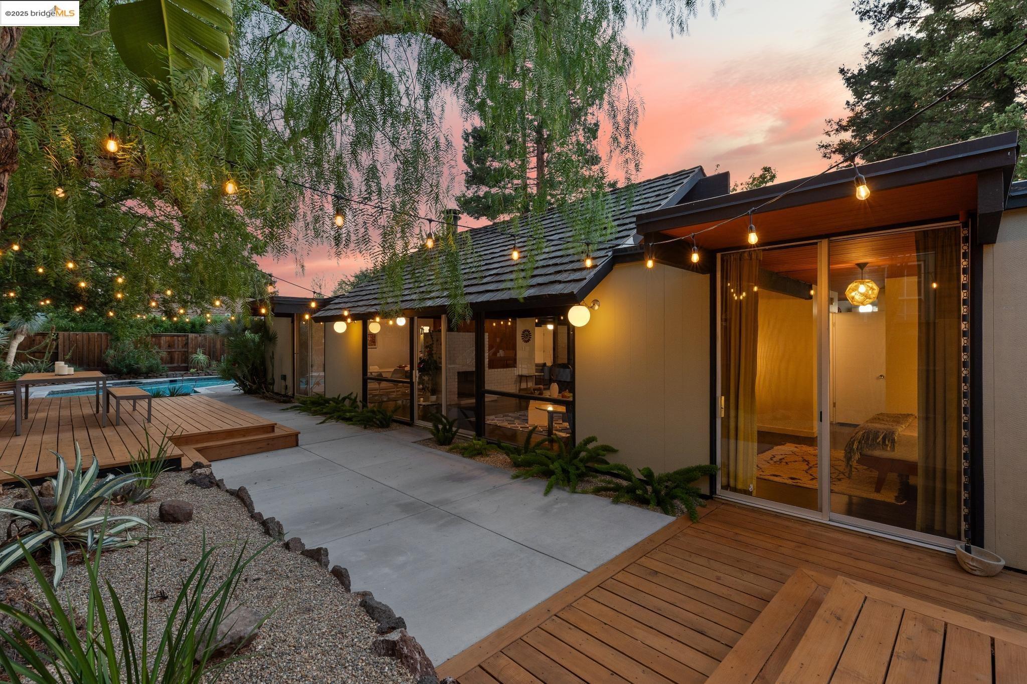 Detail Gallery Image 51 of 58 For 232 Clyde Dr, Walnut Creek,  CA 94598 - 4 Beds | 2 Baths