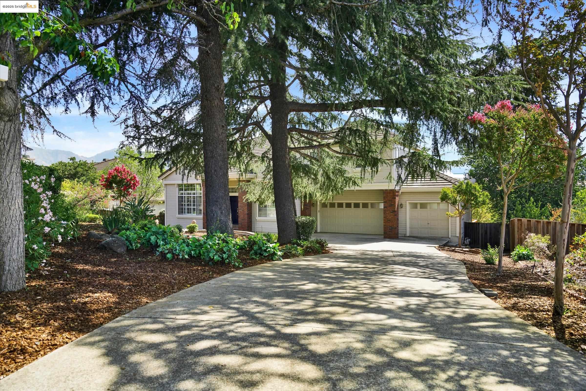 Detail Gallery Image 2 of 47 For 1936 Springridge Ct, Concord,  CA 94521 - 4 Beds | 3 Baths
