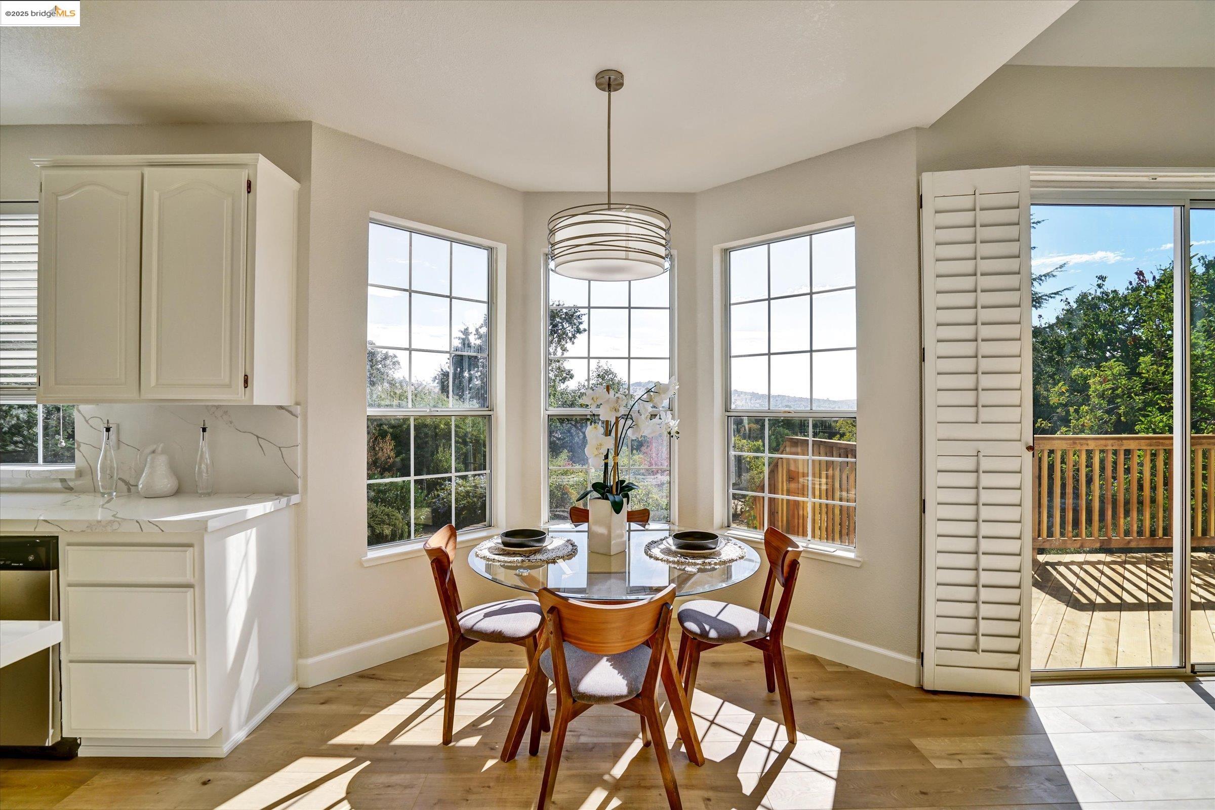 Detail Gallery Image 14 of 47 For 1936 Springridge Ct, Concord,  CA 94521 - 4 Beds | 3 Baths