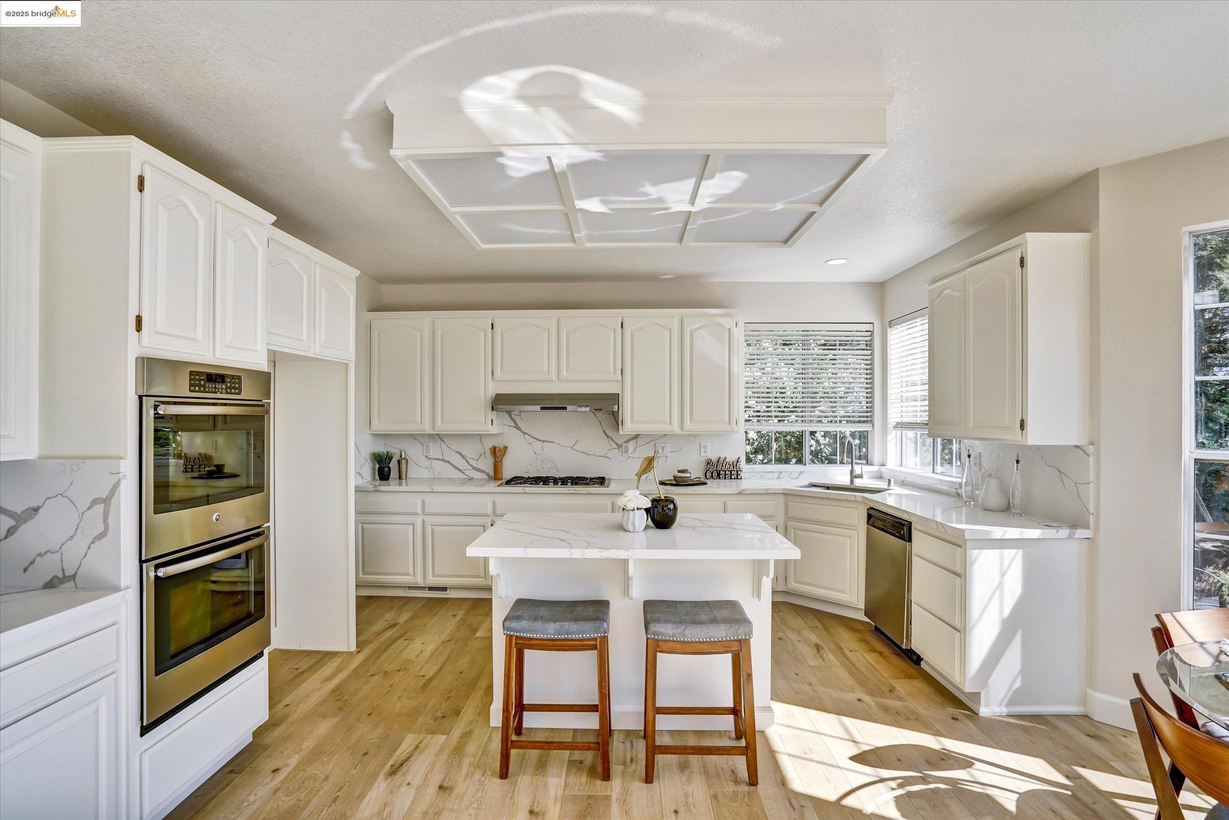 Detail Gallery Image 15 of 47 For 1936 Springridge Ct, Concord,  CA 94521 - 4 Beds | 3 Baths