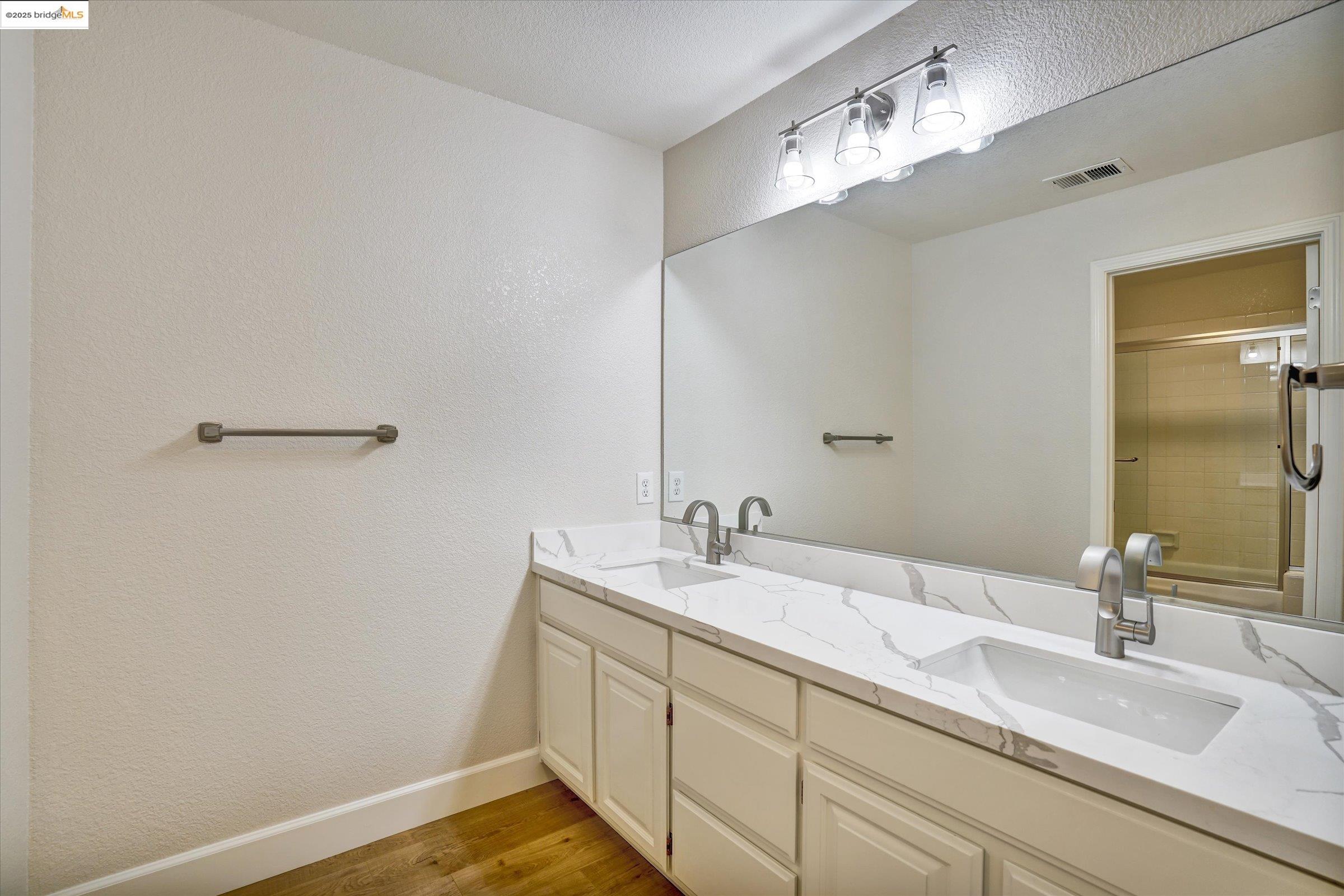 Detail Gallery Image 27 of 47 For 1936 Springridge Ct, Concord,  CA 94521 - 4 Beds | 3 Baths