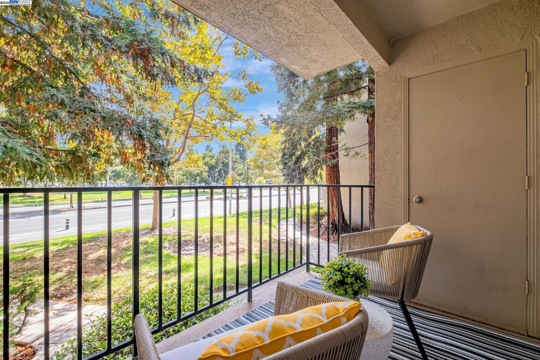 Detail Gallery Image 21 of 31 For 1960 Barrymore Common #K,  Fremont,  CA 94538 - 2 Beds | 1 Baths