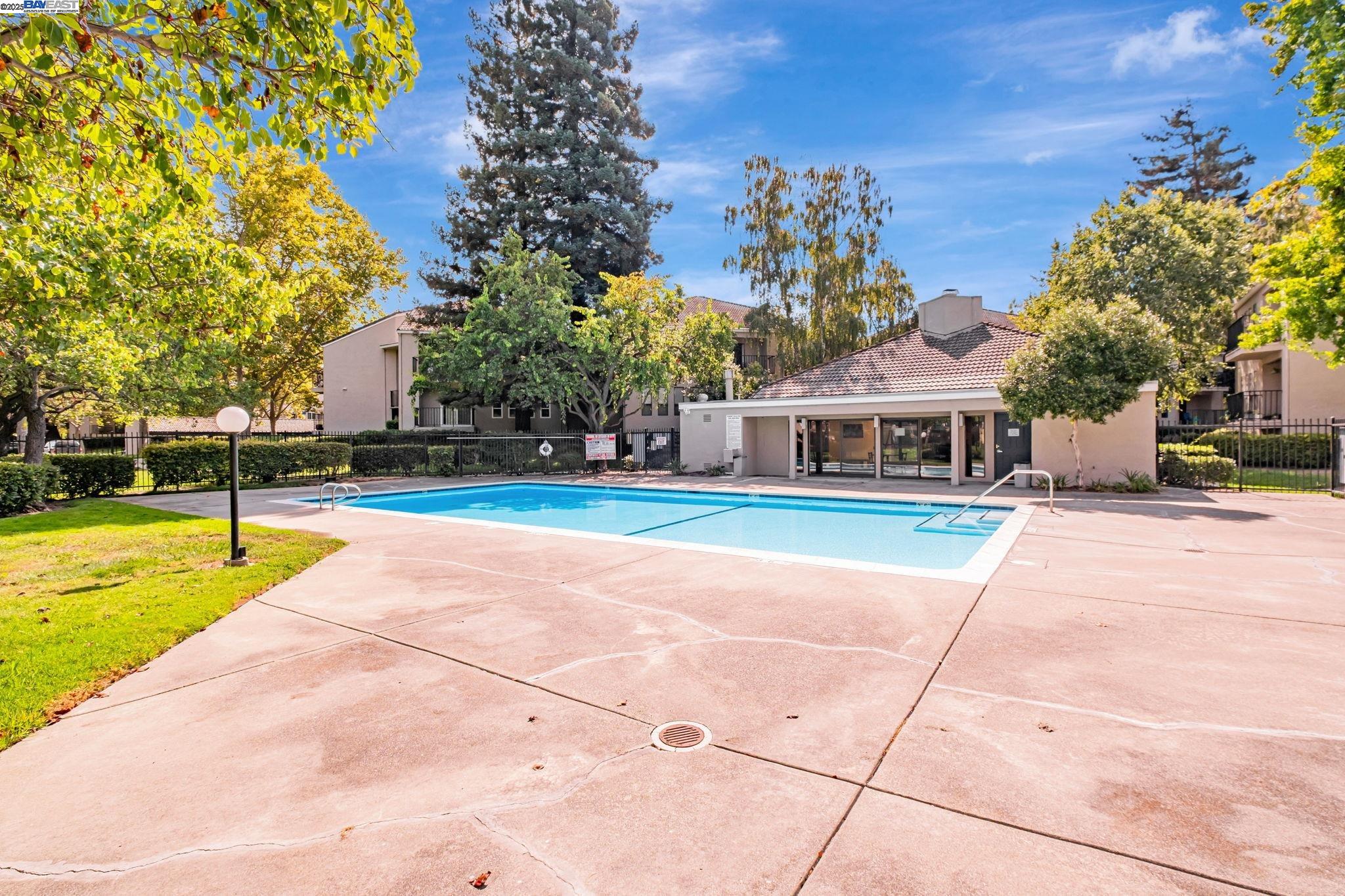 Detail Gallery Image 31 of 31 For 1960 Barrymore Common #K,  Fremont,  CA 94538 - 2 Beds | 1 Baths