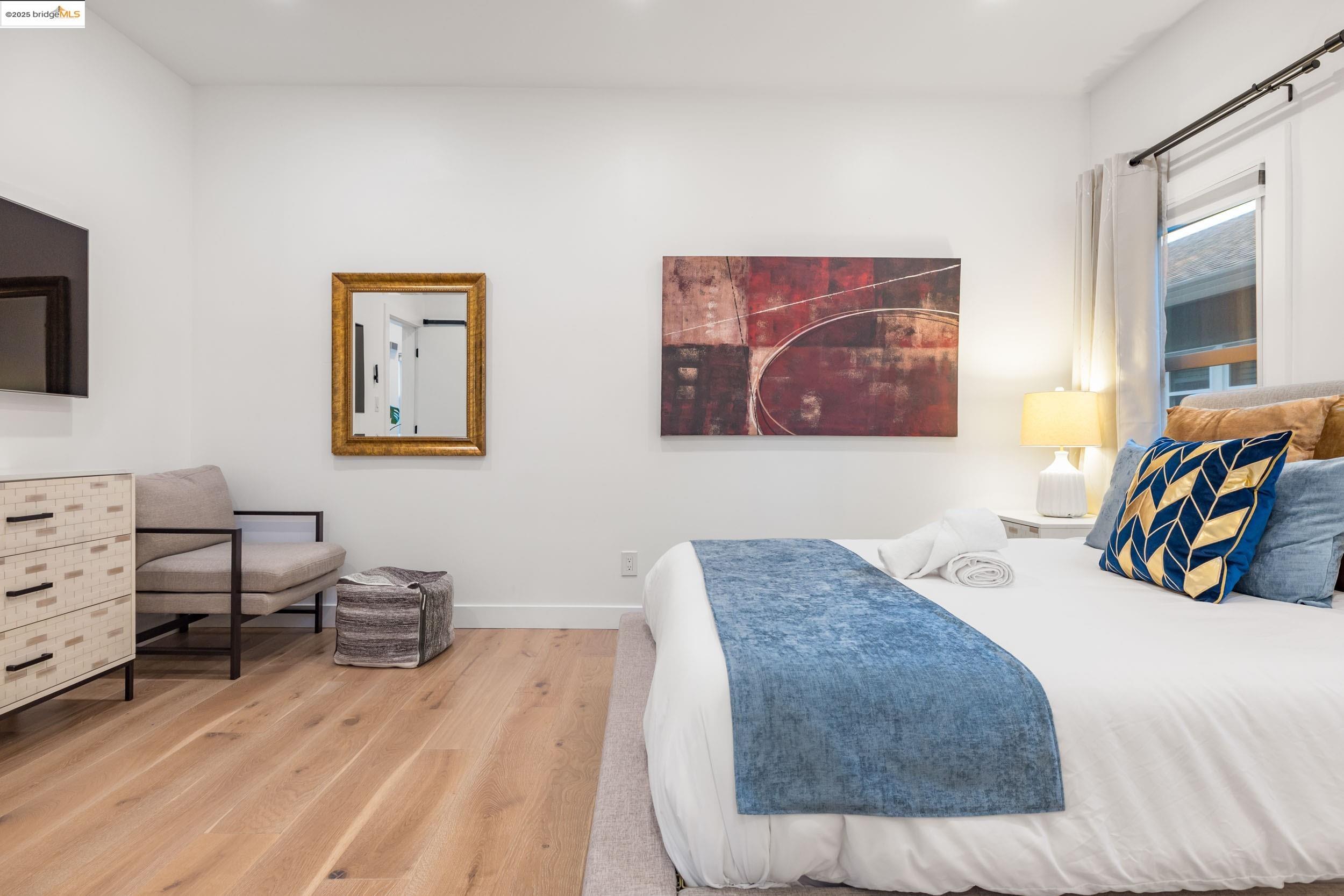 Detail Gallery Image 16 of 35 For 75 Echo Ave, Oakland,  CA 94611 - – Beds | – Baths