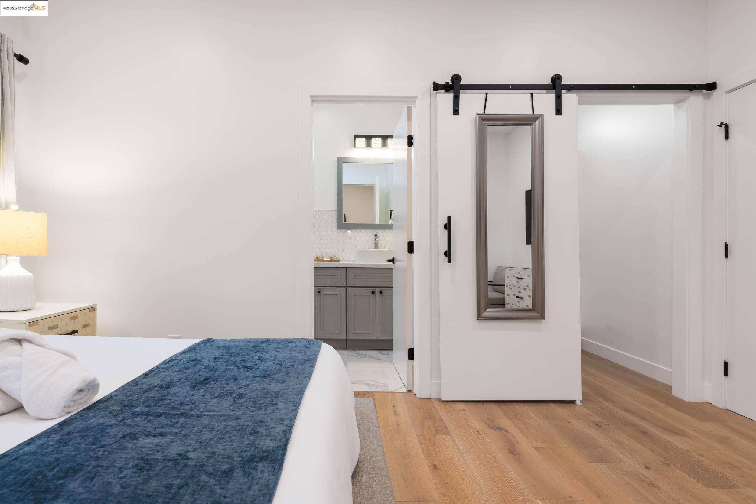 Detail Gallery Image 17 of 35 For 75 Echo Ave, Oakland,  CA 94611 - – Beds | – Baths