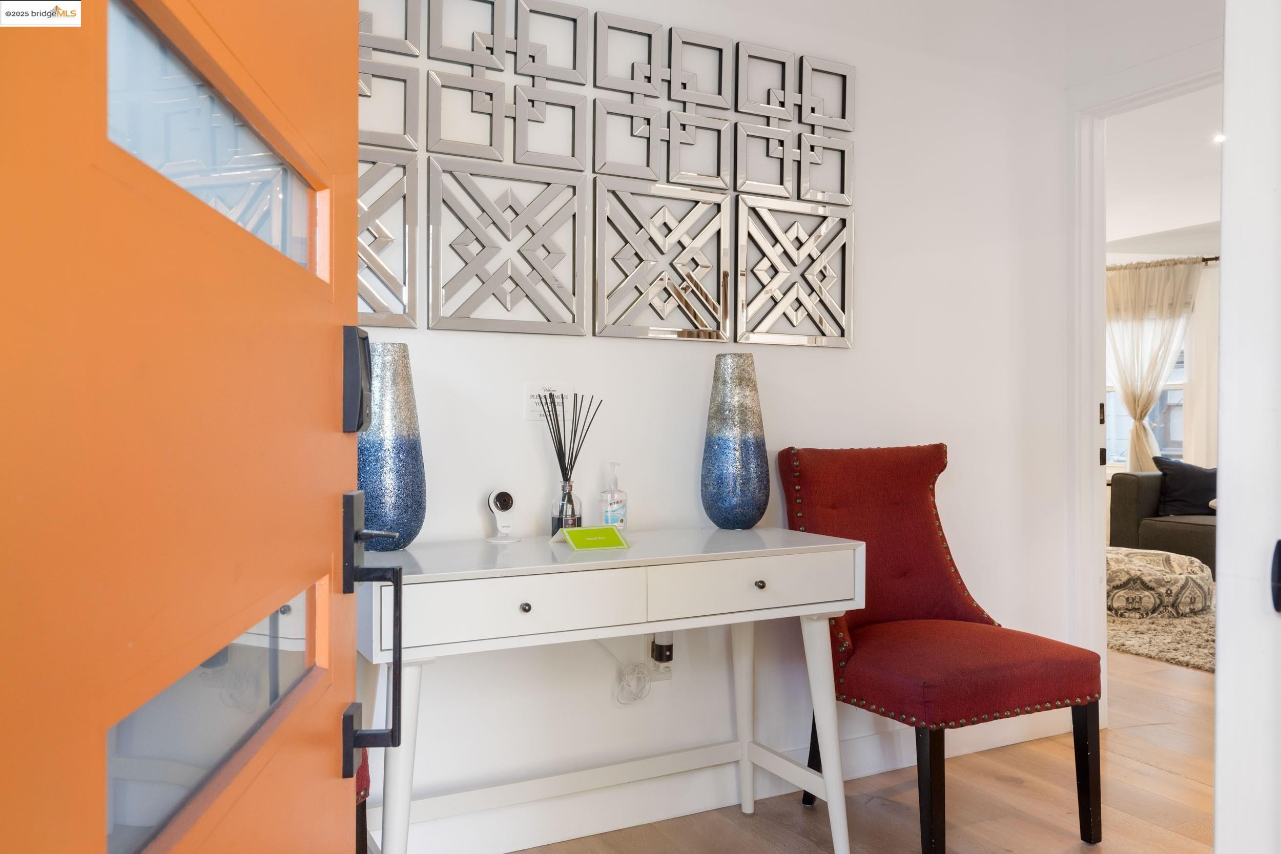 Detail Gallery Image 3 of 35 For 75 Echo Ave, Oakland,  CA 94611 - – Beds | – Baths