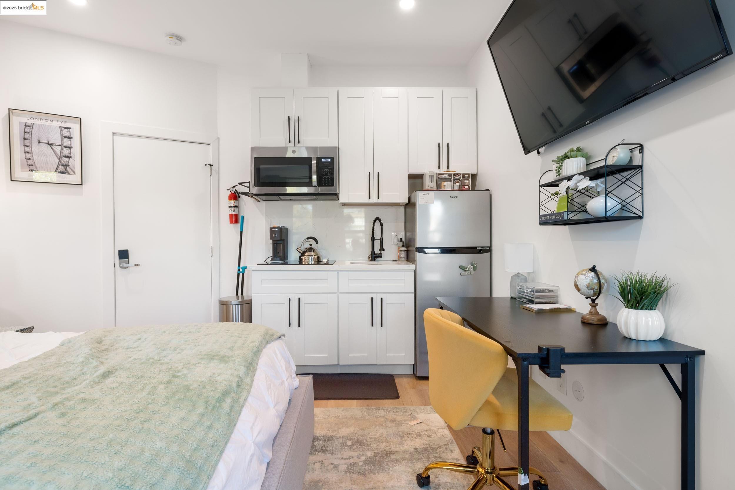 Detail Gallery Image 32 of 35 For 75 Echo Ave, Oakland,  CA 94611 - – Beds | – Baths