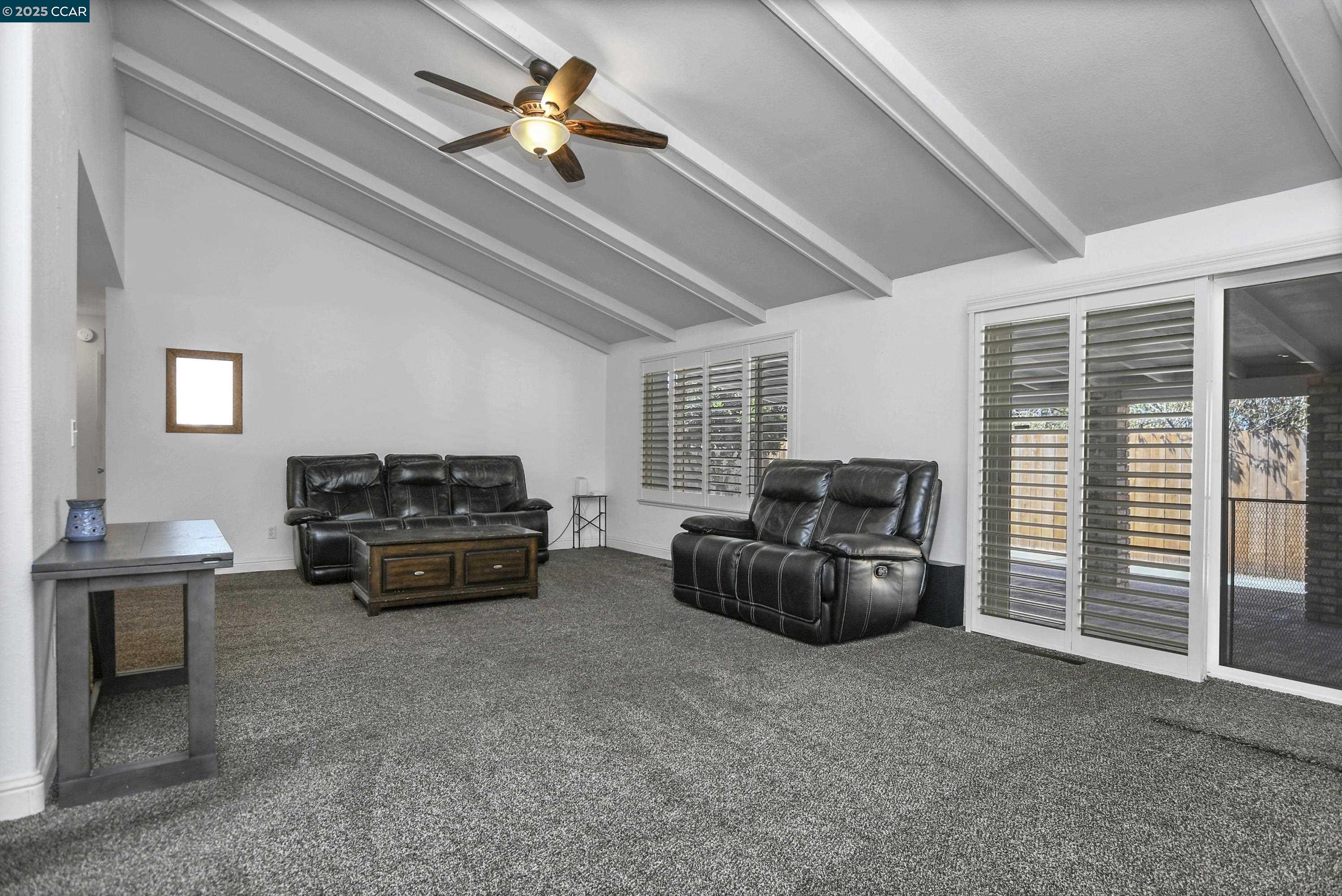 Detail Gallery Image 7 of 30 For 2108 Reseda Way, Antioch,  CA 94509 - 3 Beds | 3 Baths