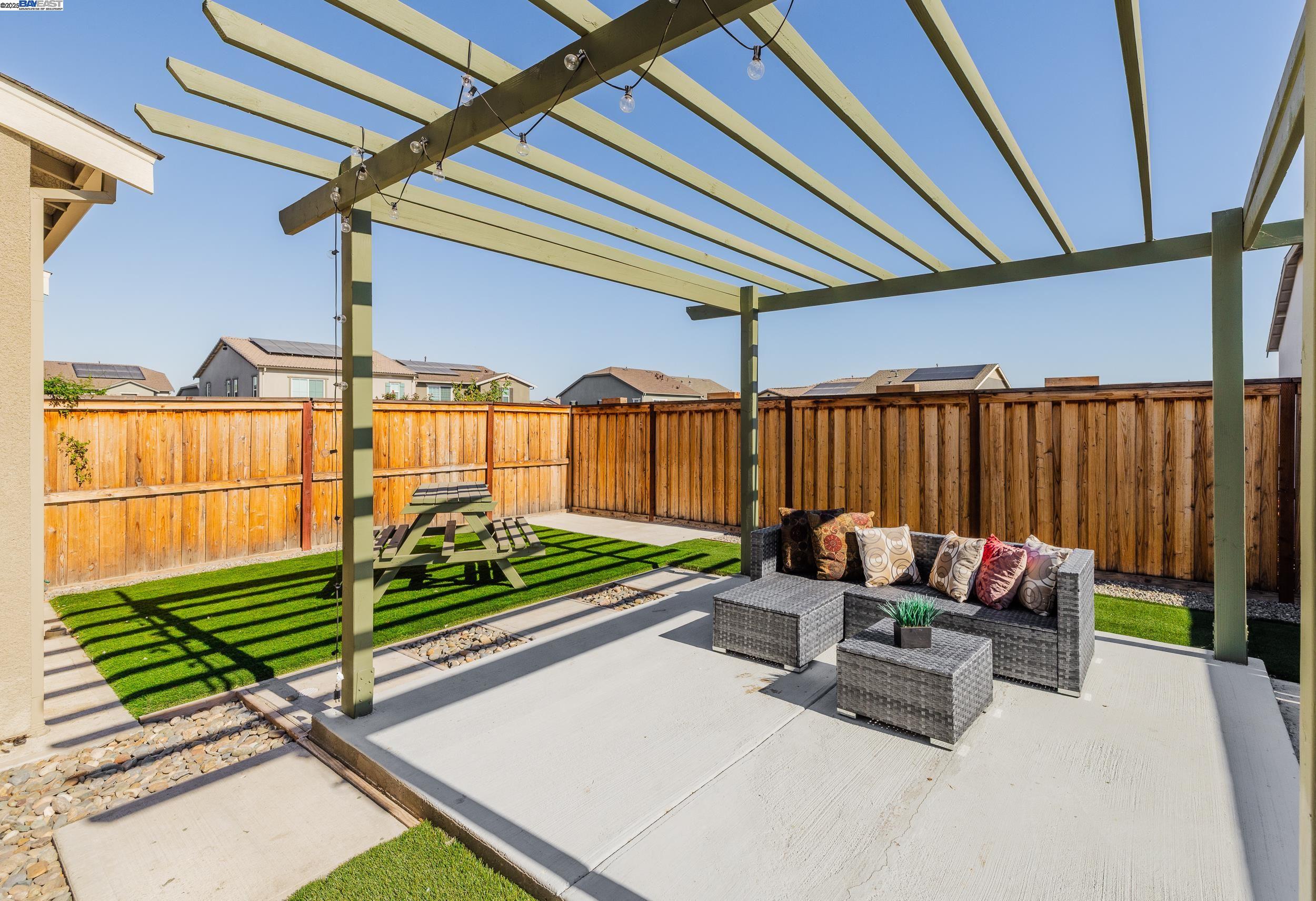 Detail Gallery Image 27 of 35 For 5758 Tournament Ct, Tracy,  CA 95377 - 4 Beds | 3 Baths