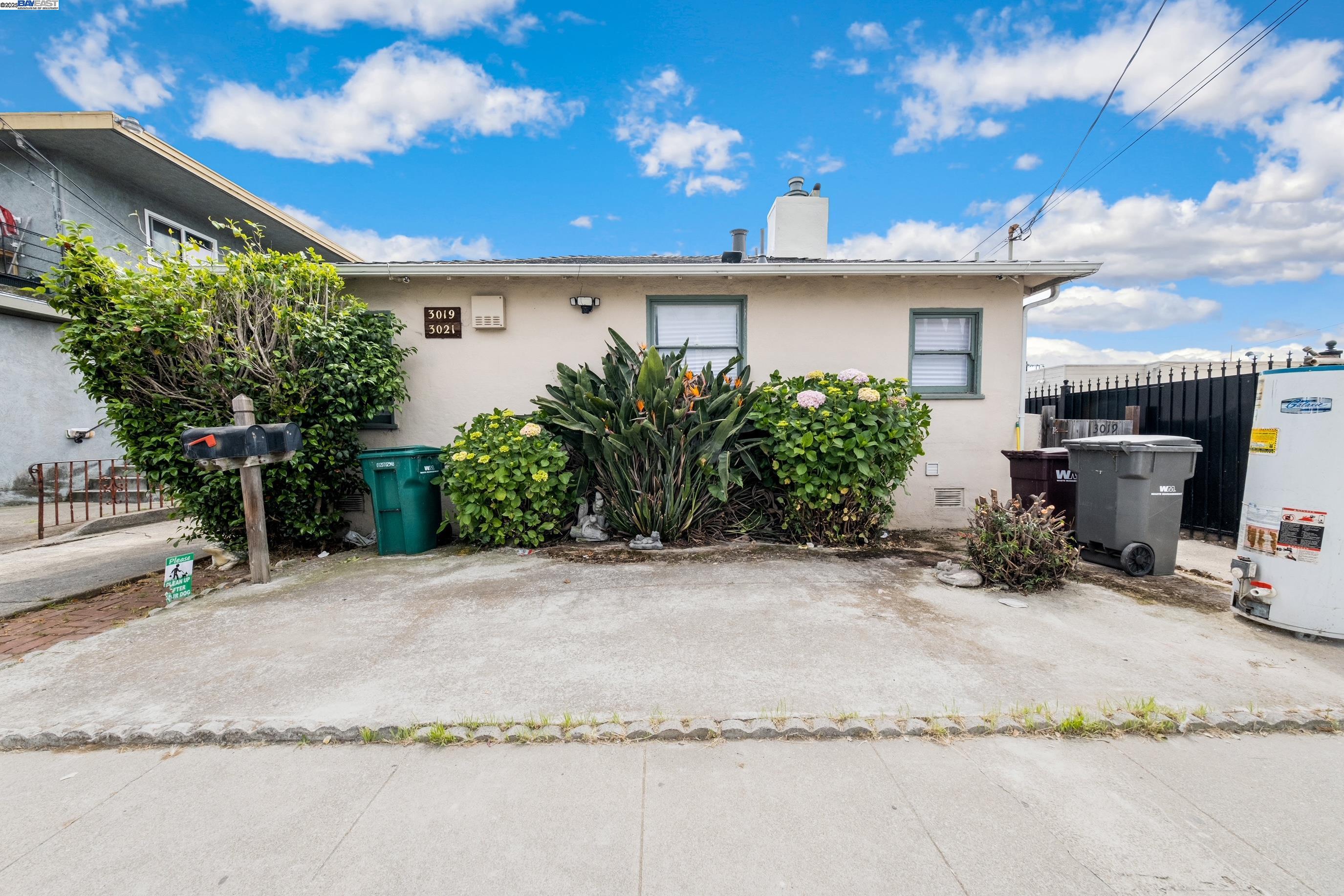 Detail Gallery Image 1 of 13 For 3019 Florida St, Oakland,  CA 94602 - – Beds | – Baths