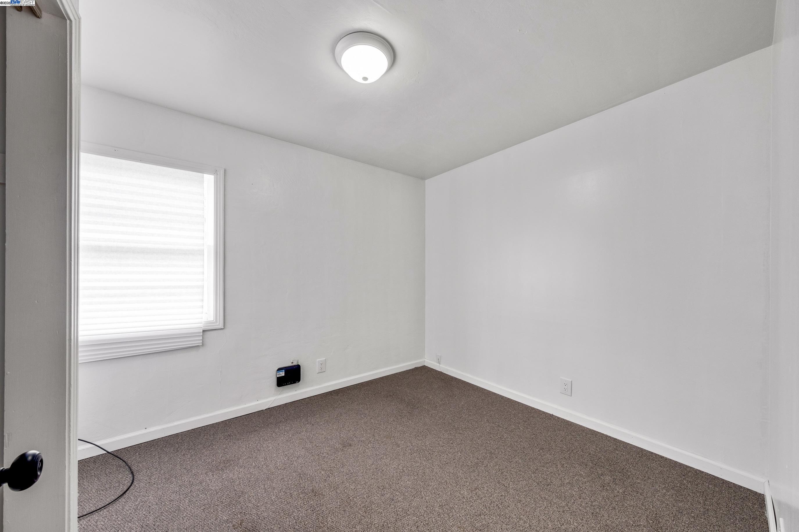 Detail Gallery Image 8 of 13 For 3019 Florida St, Oakland,  CA 94602 - – Beds | – Baths
