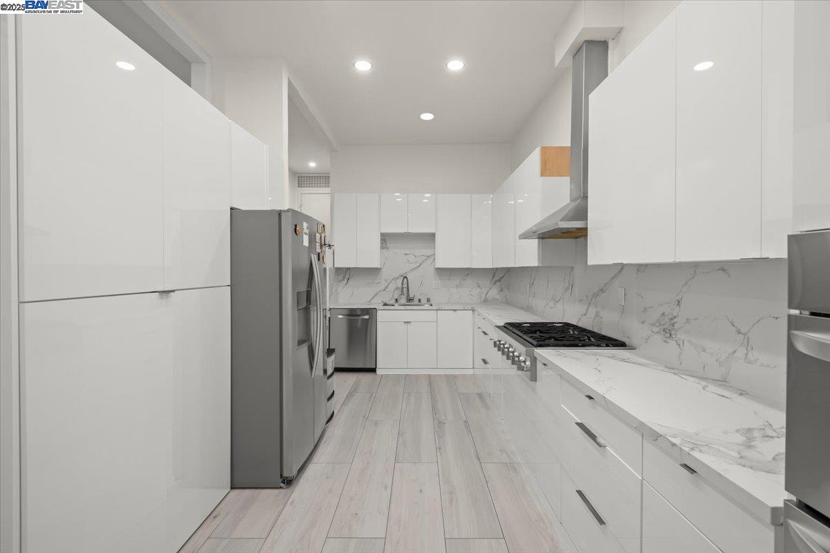 Detail Gallery Image 13 of 30 For 43555 Puesta Del Sol, Fremont,  CA 94539 - 3 Beds | 3/1 Baths