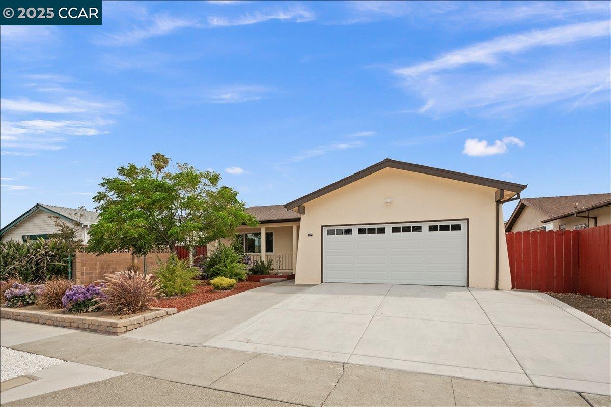 Detail Gallery Image 3 of 25 For 177 Brophy St, American Canyon,  CA 94503 - 4 Beds | 2 Baths
