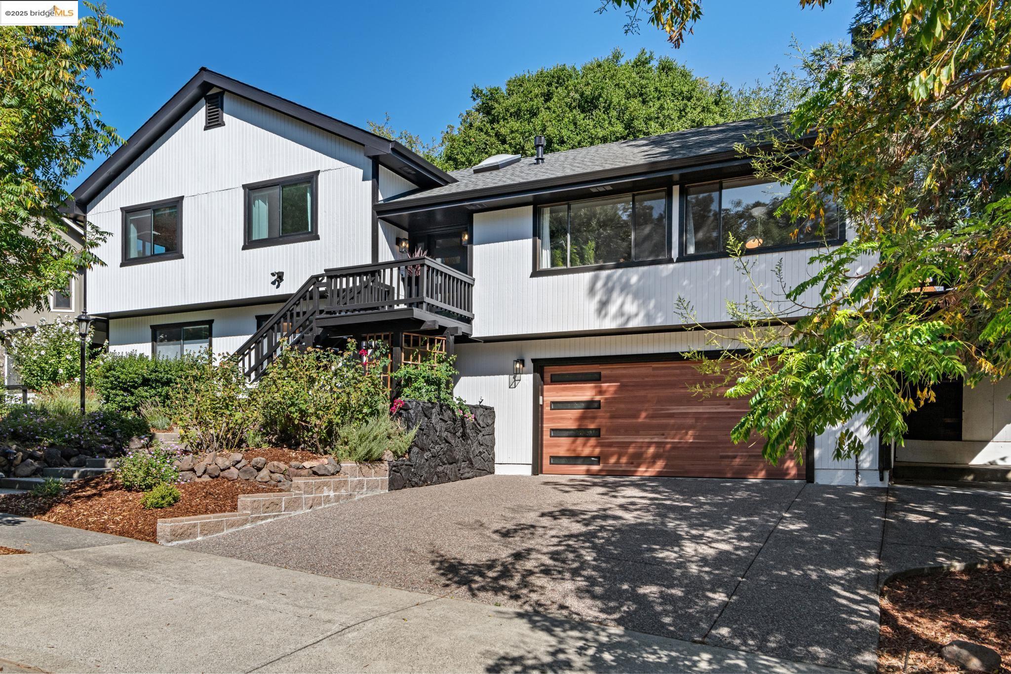 Front Image Thumbnail for EB41112072