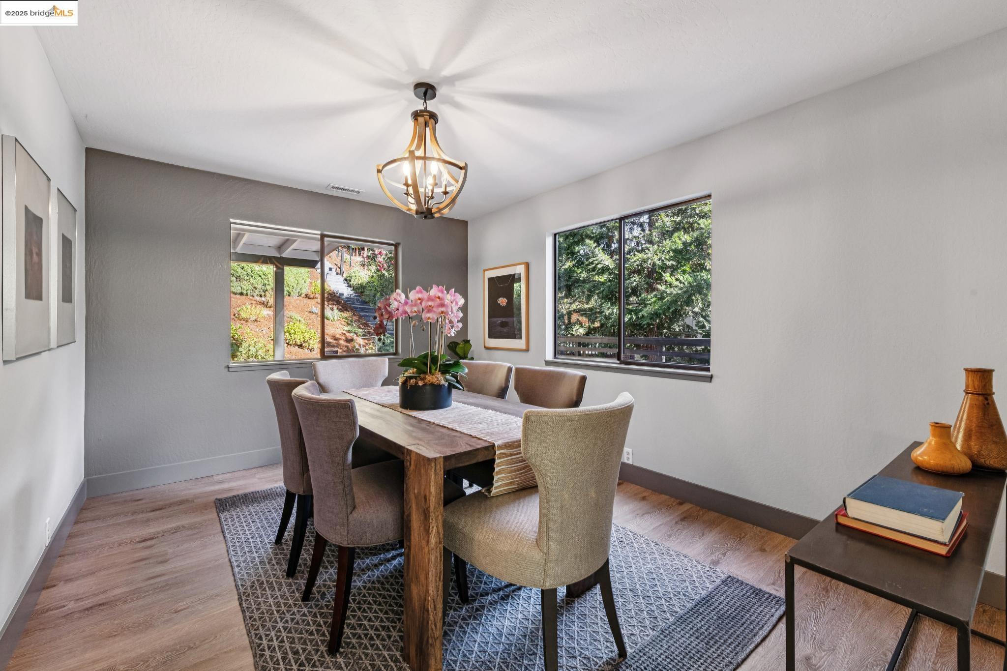 Detail Gallery Image 12 of 46 For 261 Benham, Martinez,  CA 94553 - 3 Beds | 3 Baths