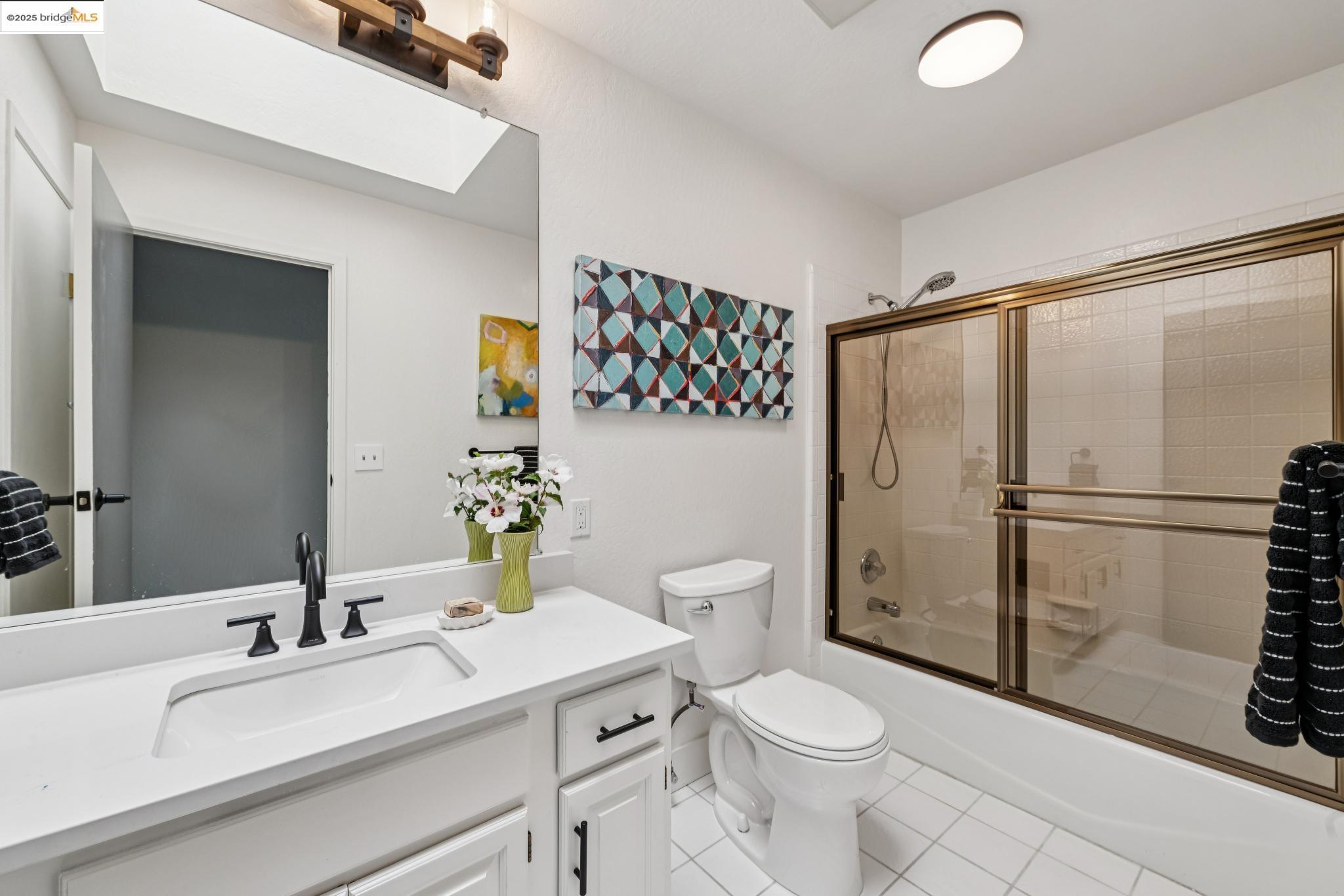 Detail Gallery Image 25 of 46 For 261 Benham, Martinez,  CA 94553 - 3 Beds | 3 Baths