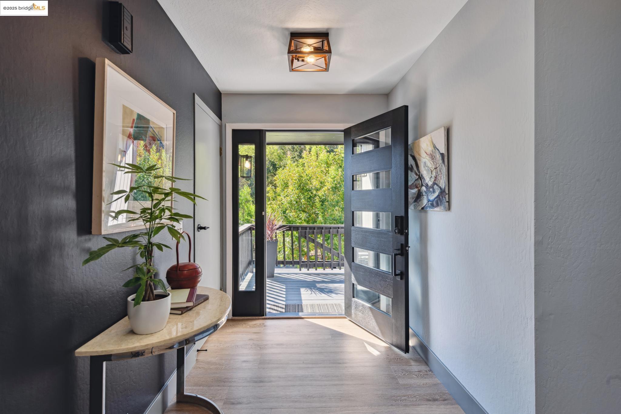 Detail Gallery Image 6 of 46 For 261 Benham, Martinez,  CA 94553 - 3 Beds | 3 Baths