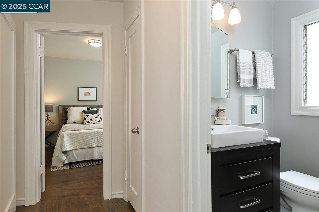Detail Gallery Image 32 of 41 For 715 Buchanan St, Albany,  CA 94706 - 2 Beds | 1 Baths
