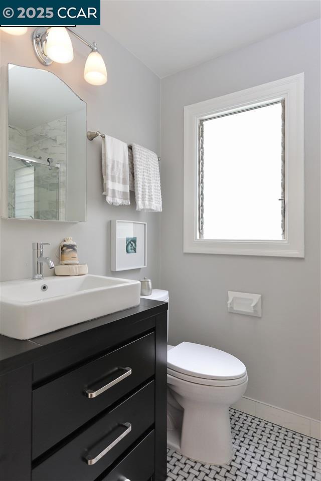 Detail Gallery Image 33 of 41 For 715 Buchanan St, Albany,  CA 94706 - 2 Beds | 1 Baths