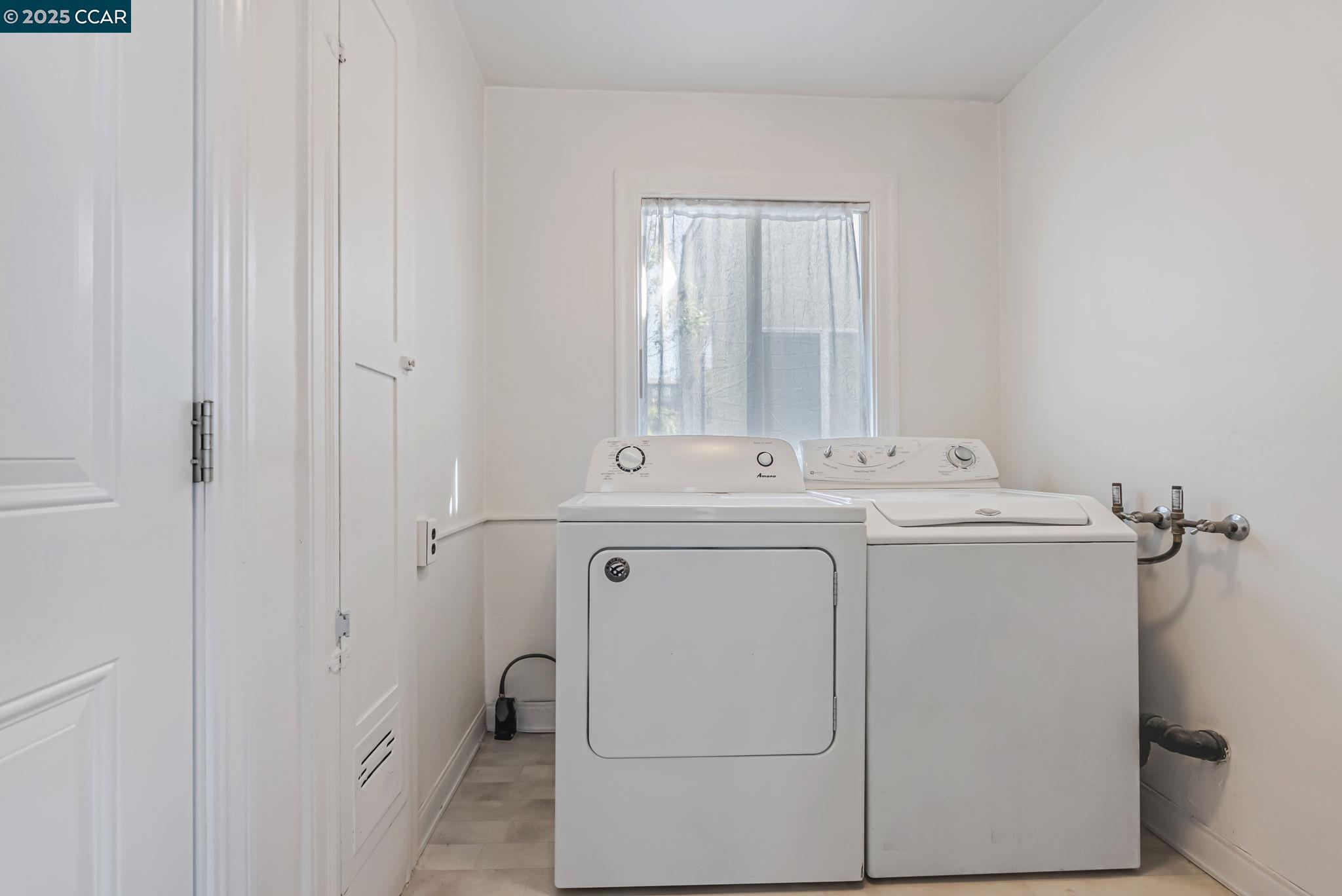 Detail Gallery Image 37 of 41 For 715 Buchanan St, Albany,  CA 94706 - 2 Beds | 1 Baths