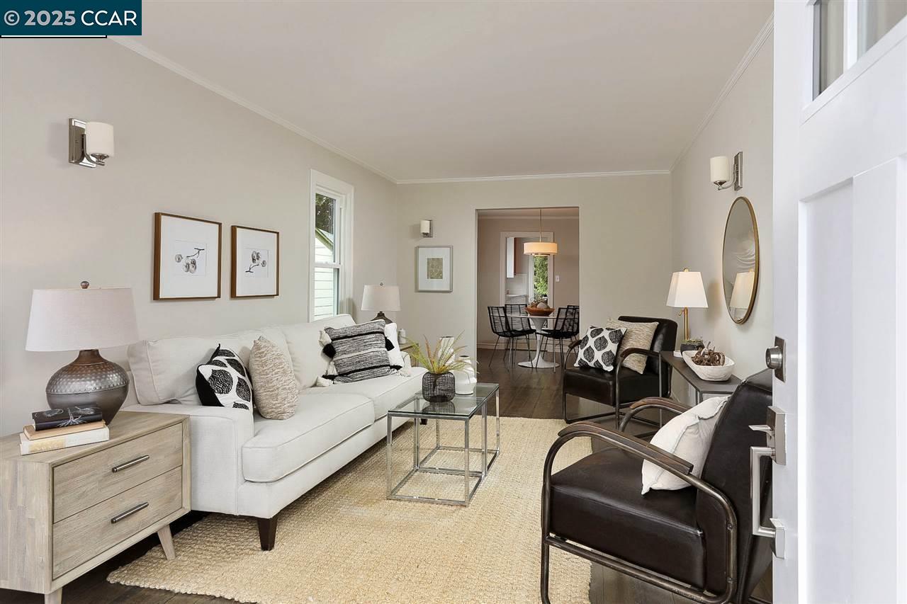 Detail Gallery Image 6 of 41 For 715 Buchanan St, Albany,  CA 94706 - 2 Beds | 1 Baths