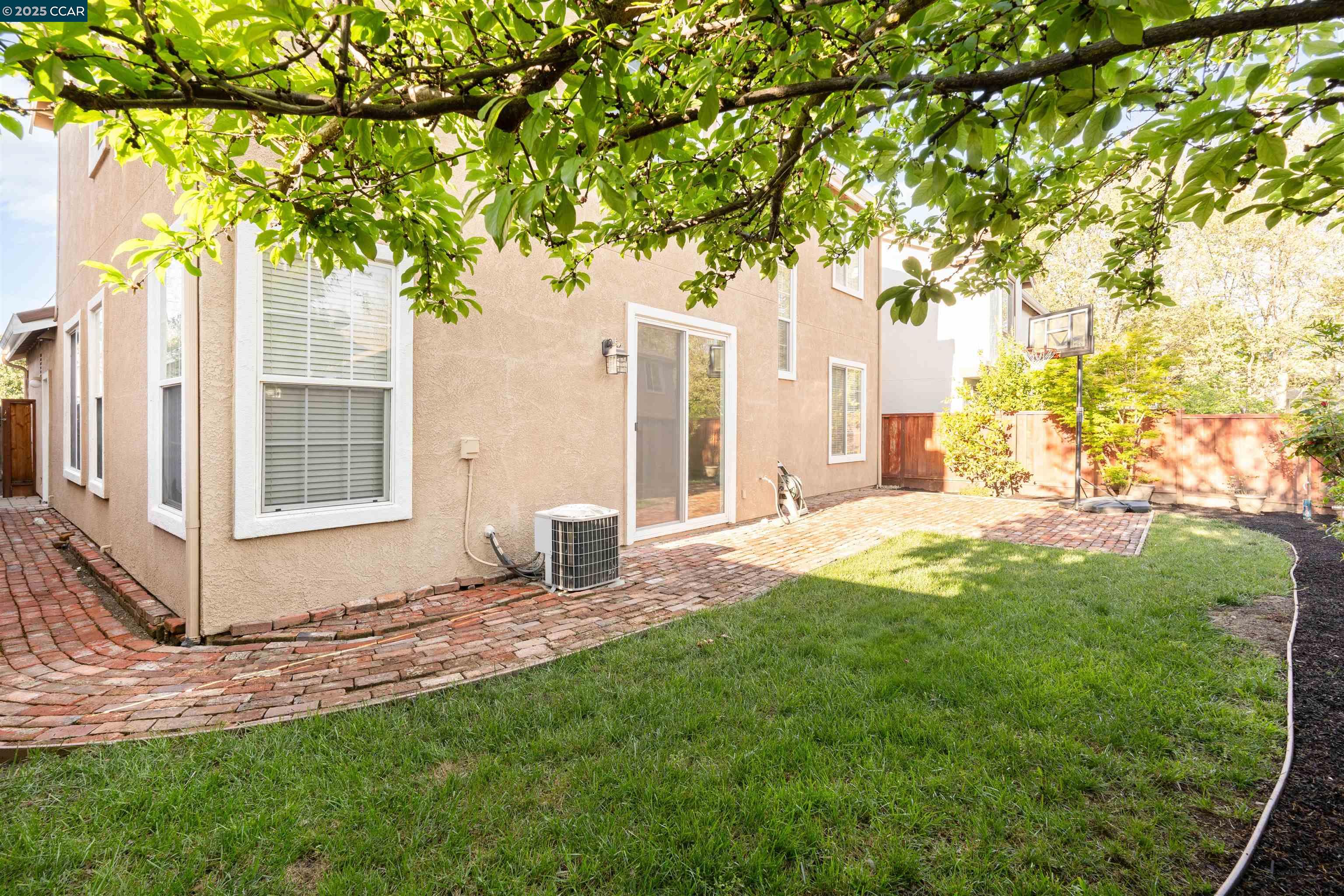 Detail Gallery Image 23 of 26 For 42 Lily Ct, Danville,  CA 94506 - 4 Beds | 2/1 Baths