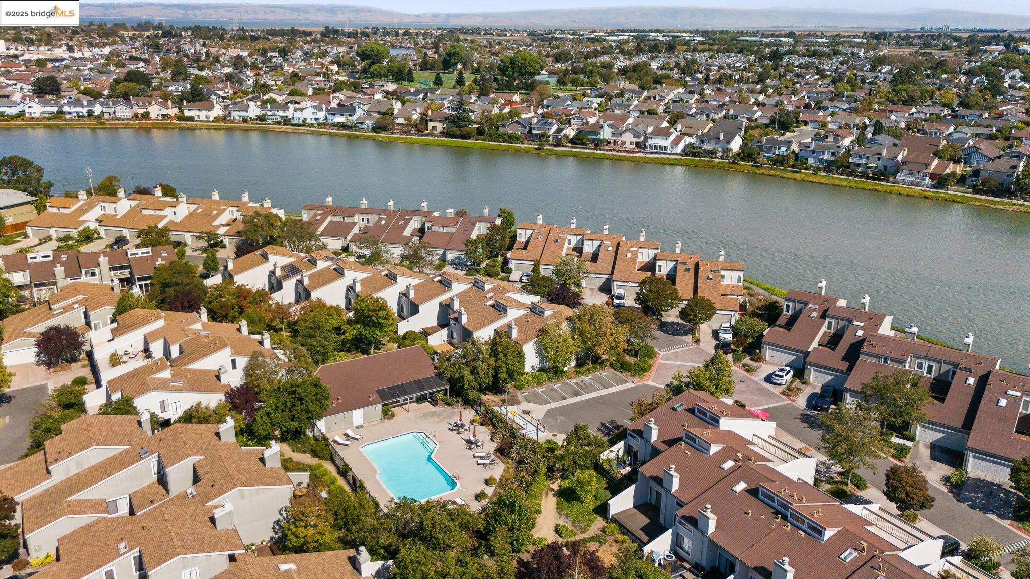 Detail Gallery Image 1 of 37 For 3415 La Selva St, San Mateo,  CA 94403 - 2 Beds | 1/1 Baths
