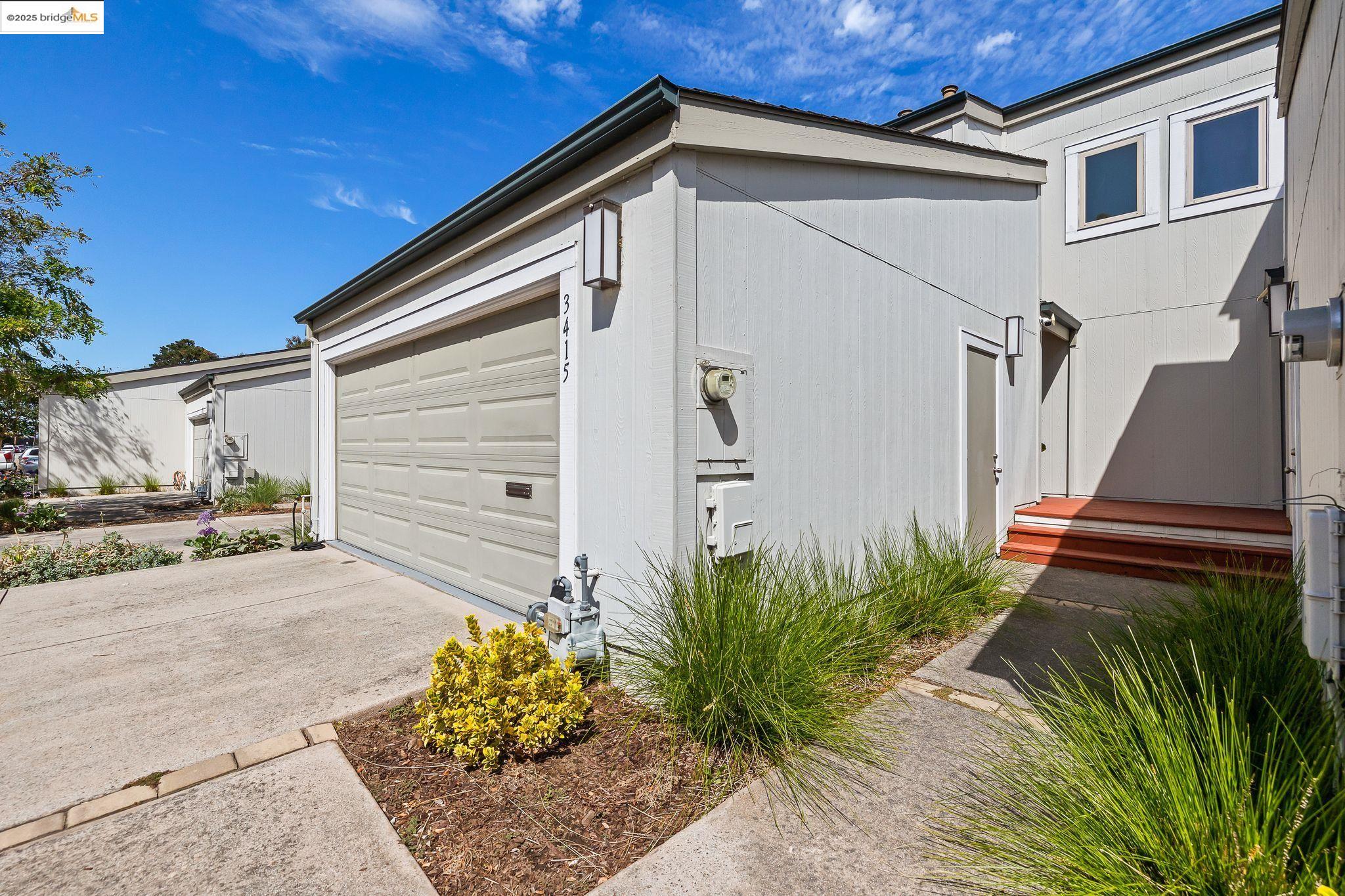 Detail Gallery Image 4 of 37 For 3415 La Selva St, San Mateo,  CA 94403 - 2 Beds | 1/1 Baths