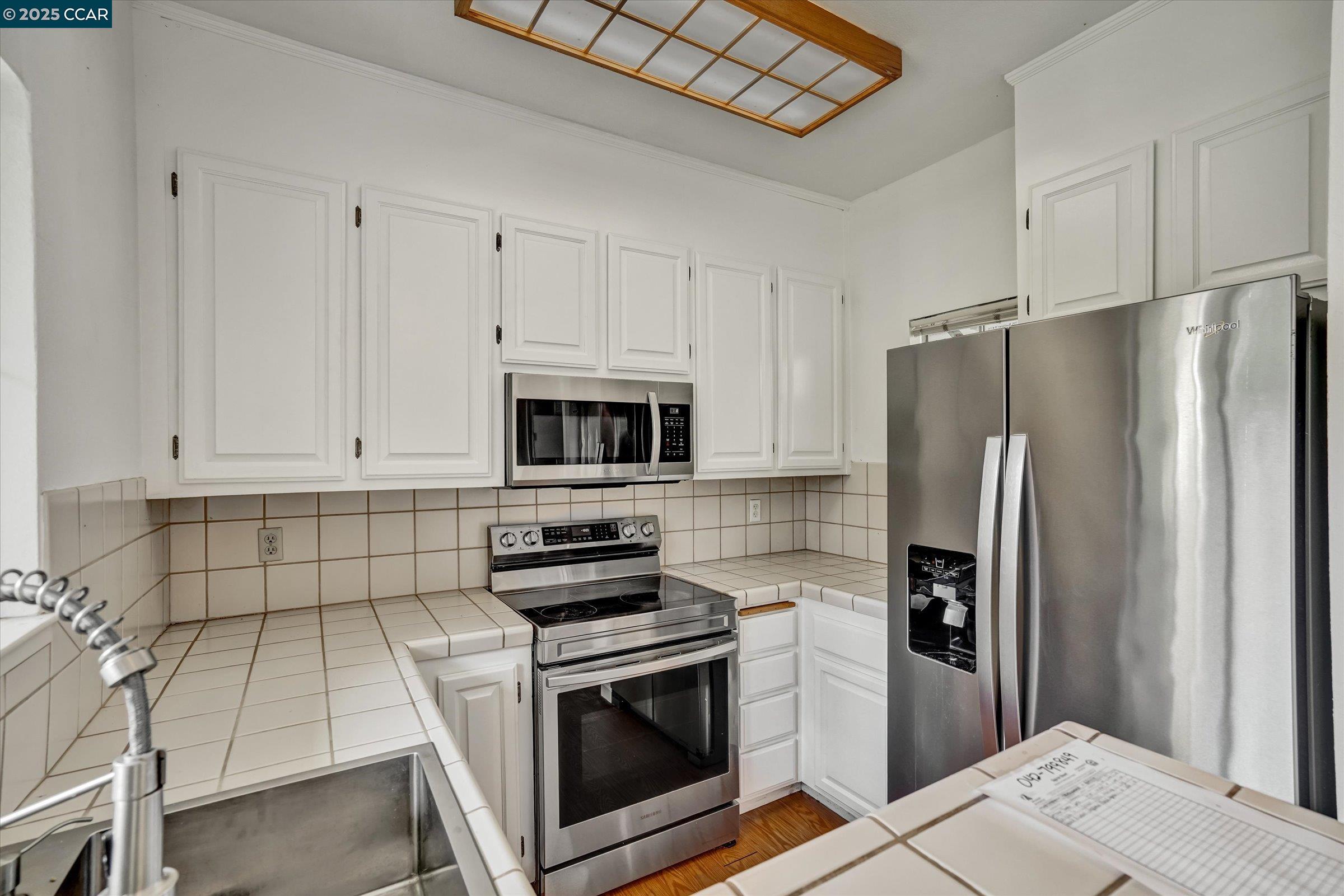 Detail Gallery Image 10 of 30 For 735 Buchanan St #114,  Benicia,  CA 94510 - 2 Beds | 2 Baths