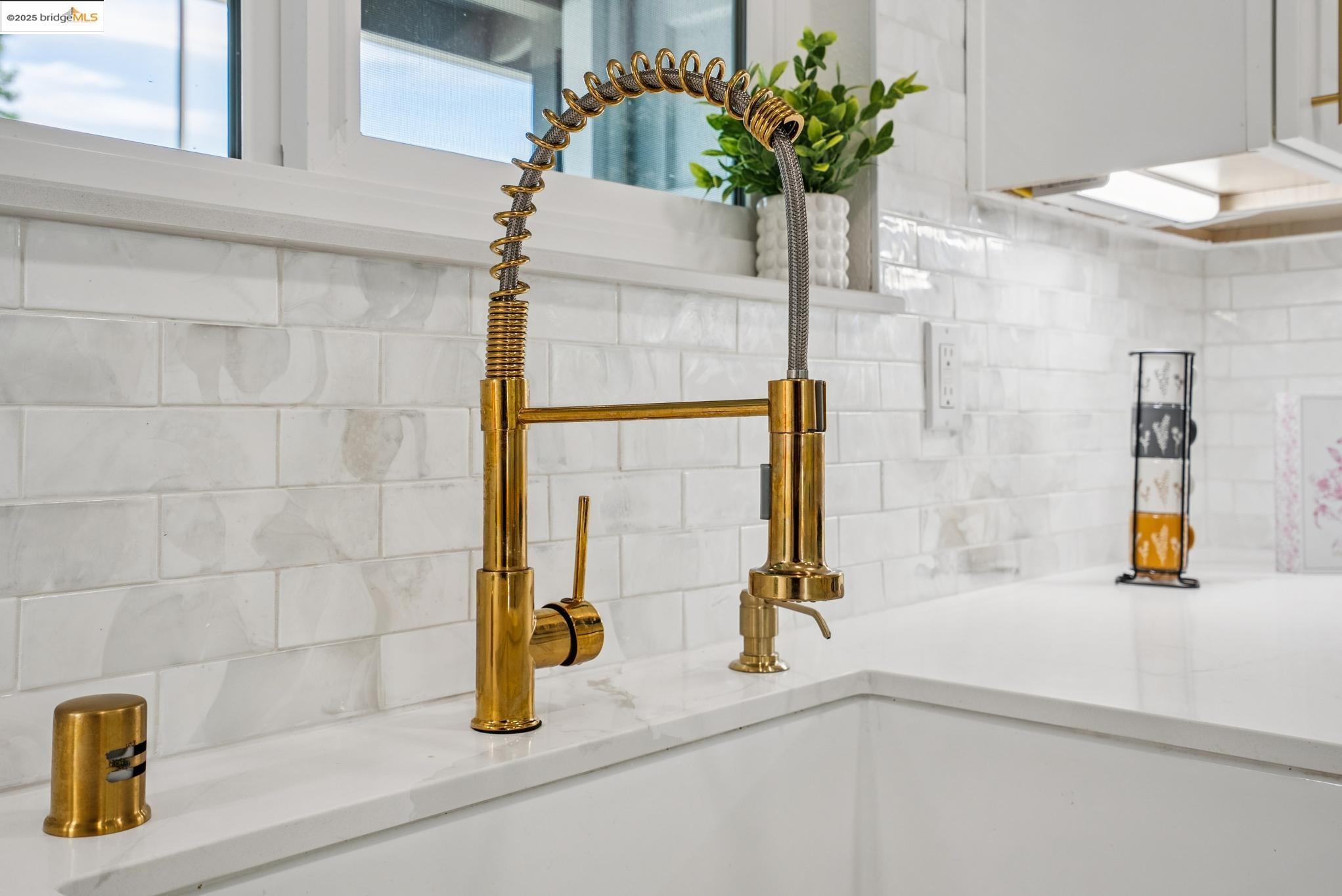 Detail Gallery Image 15 of 35 For 2689 Vista Verde Dr, San Jose,  CA 95148 - 3 Beds | 2 Baths