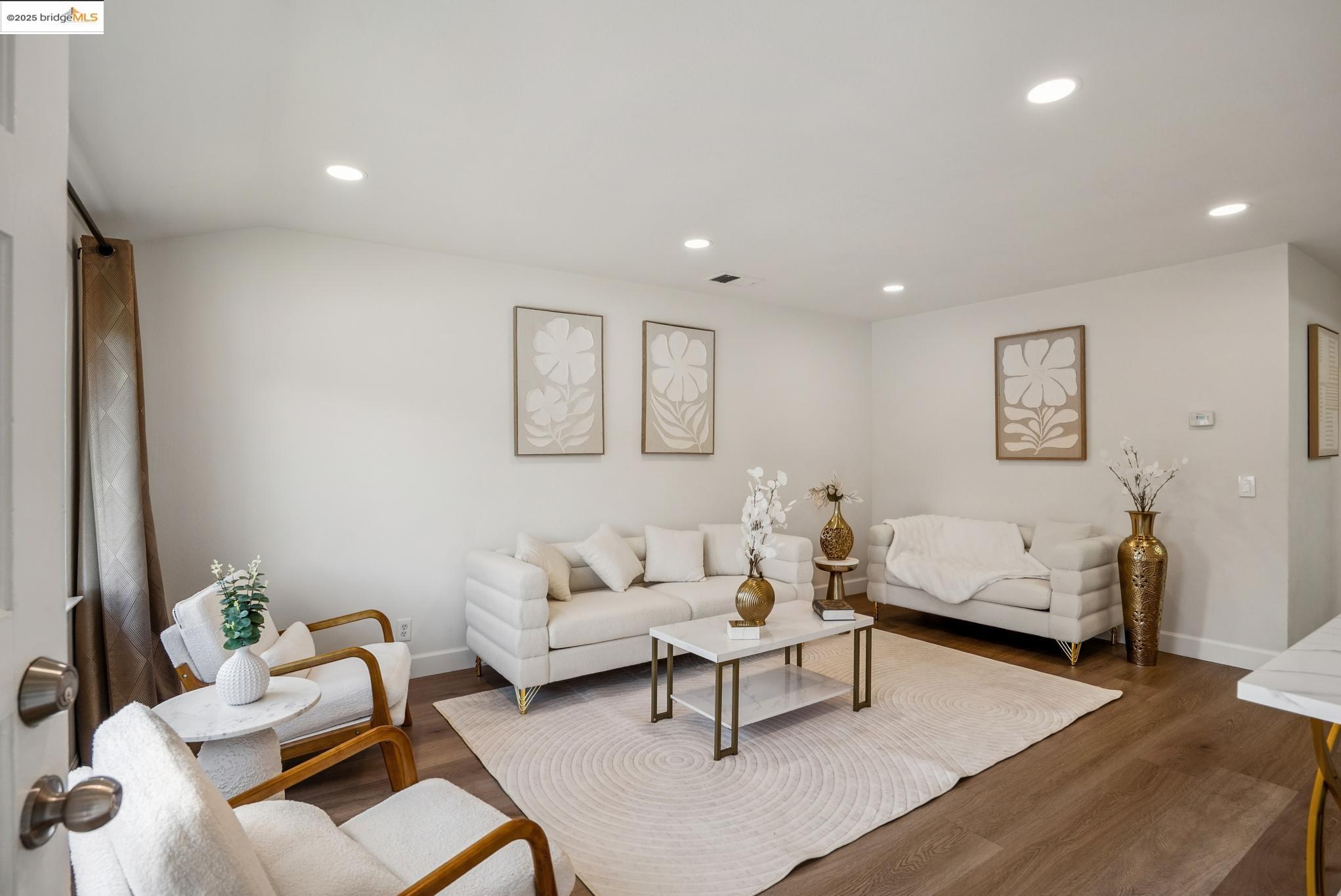 Detail Gallery Image 3 of 35 For 2689 Vista Verde Dr, San Jose,  CA 95148 - 3 Beds | 2 Baths