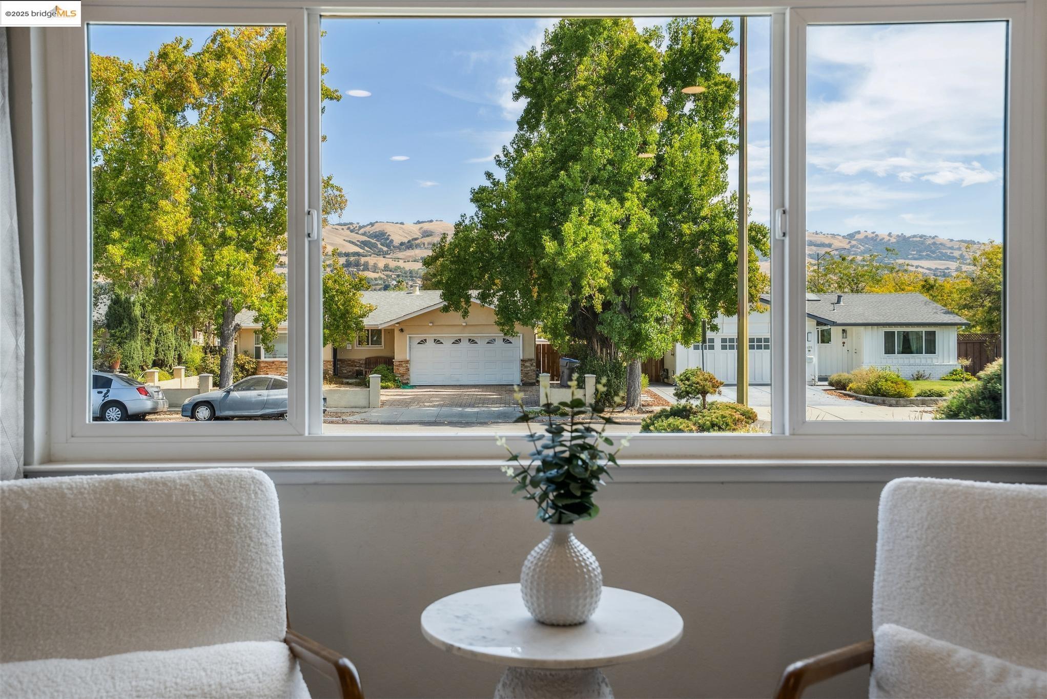 Detail Gallery Image 4 of 35 For 2689 Vista Verde Dr, San Jose,  CA 95148 - 3 Beds | 2 Baths