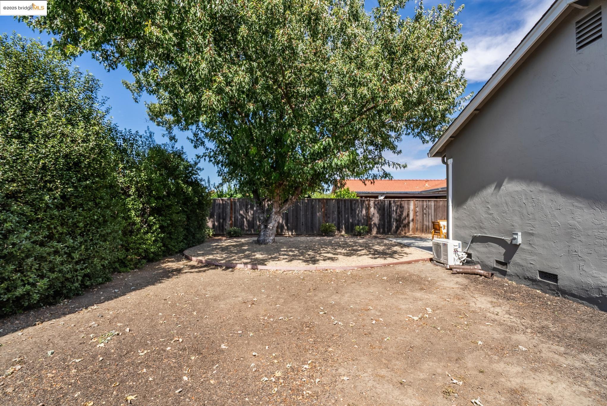 Detail Gallery Image 33 of 35 For 2689 Vista Verde Dr, San Jose,  CA 95148 - 3 Beds | 2 Baths