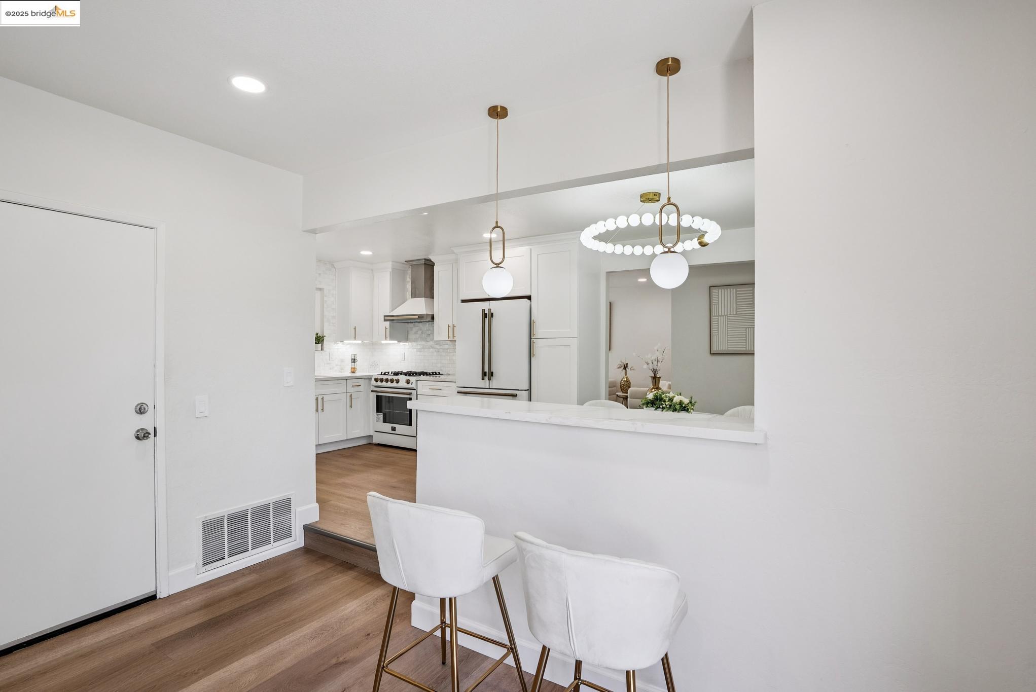Detail Gallery Image 10 of 35 For 2689 Vista Verde Dr, San Jose,  CA 95148 - 3 Beds | 2 Baths