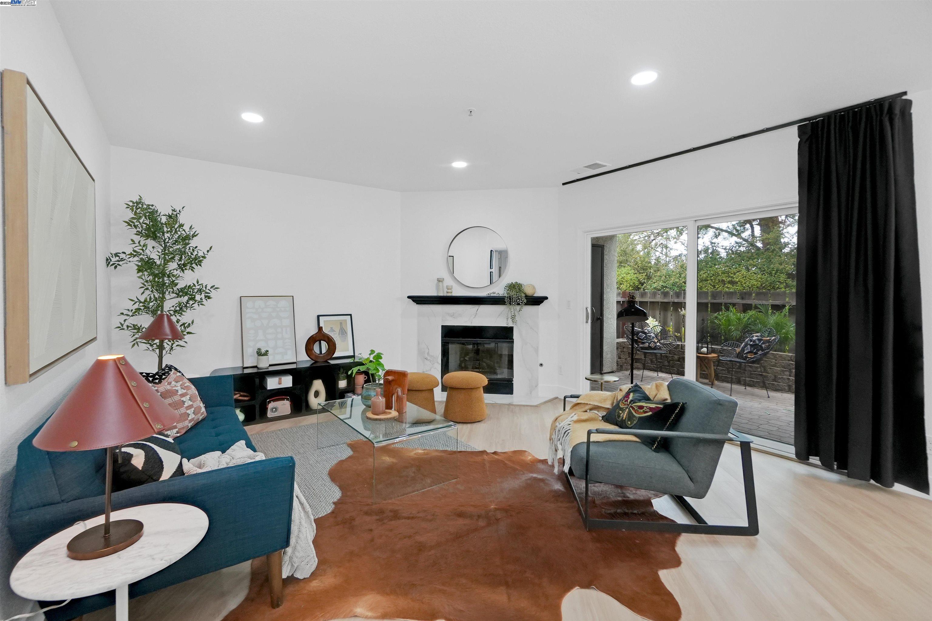 Front Image Thumbnail for BE41112088