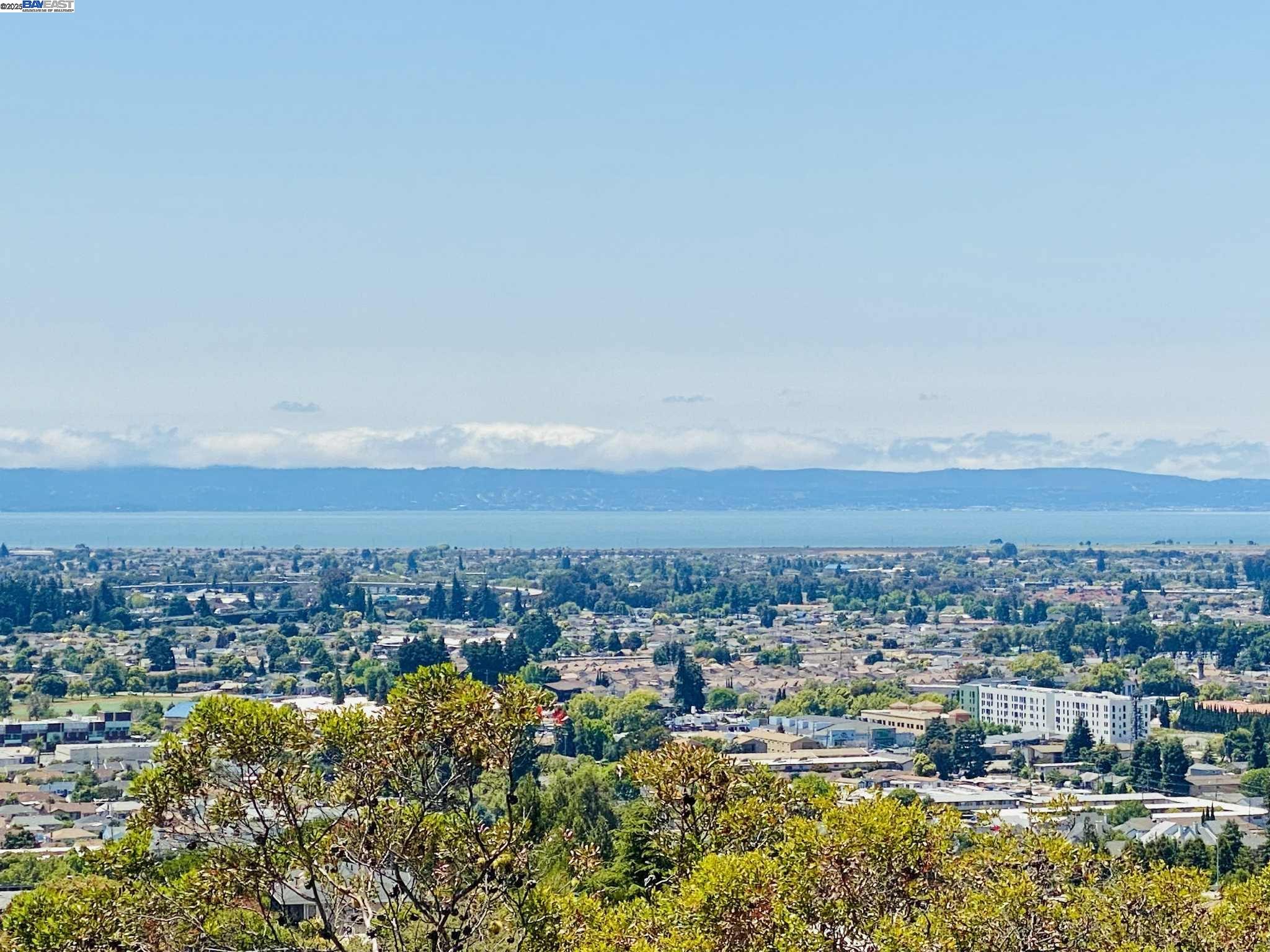 Browse active condo listings in KERWOOD