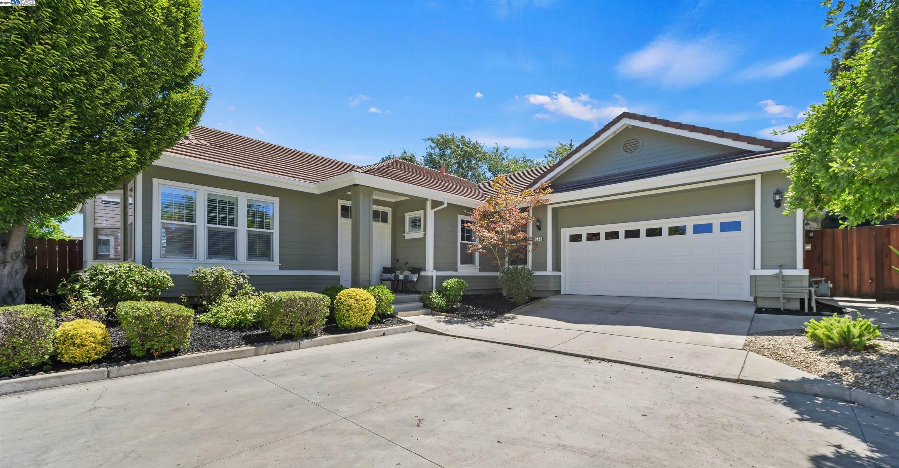 Detail Gallery Image 27 of 27 For 725 Central Ave, Livermore,  CA 94551 - 4 Beds | 2/1 Baths