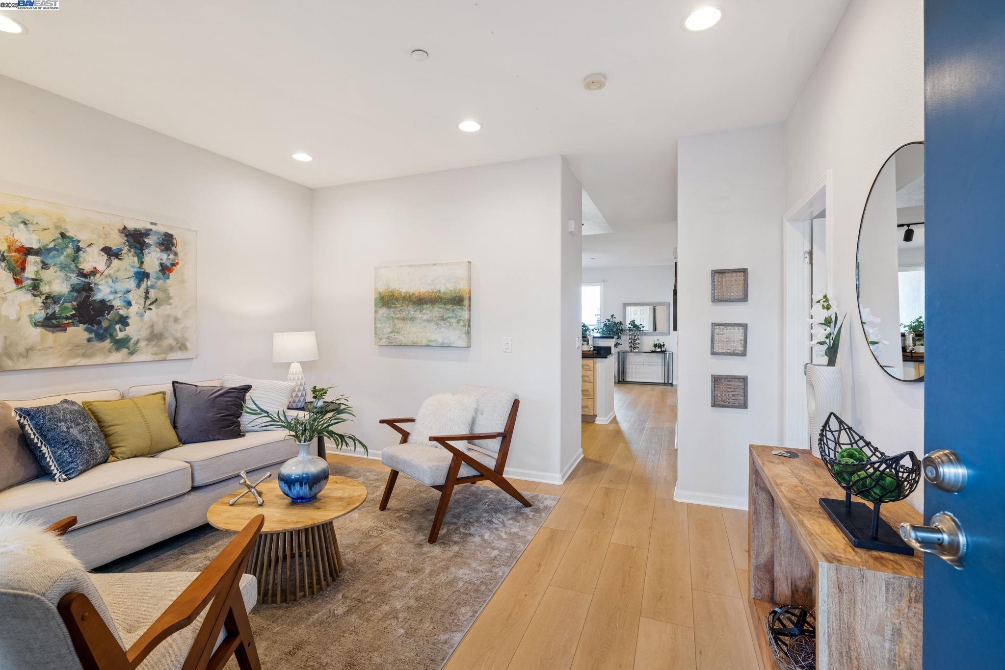 Photo #2: 41112103 Listing 