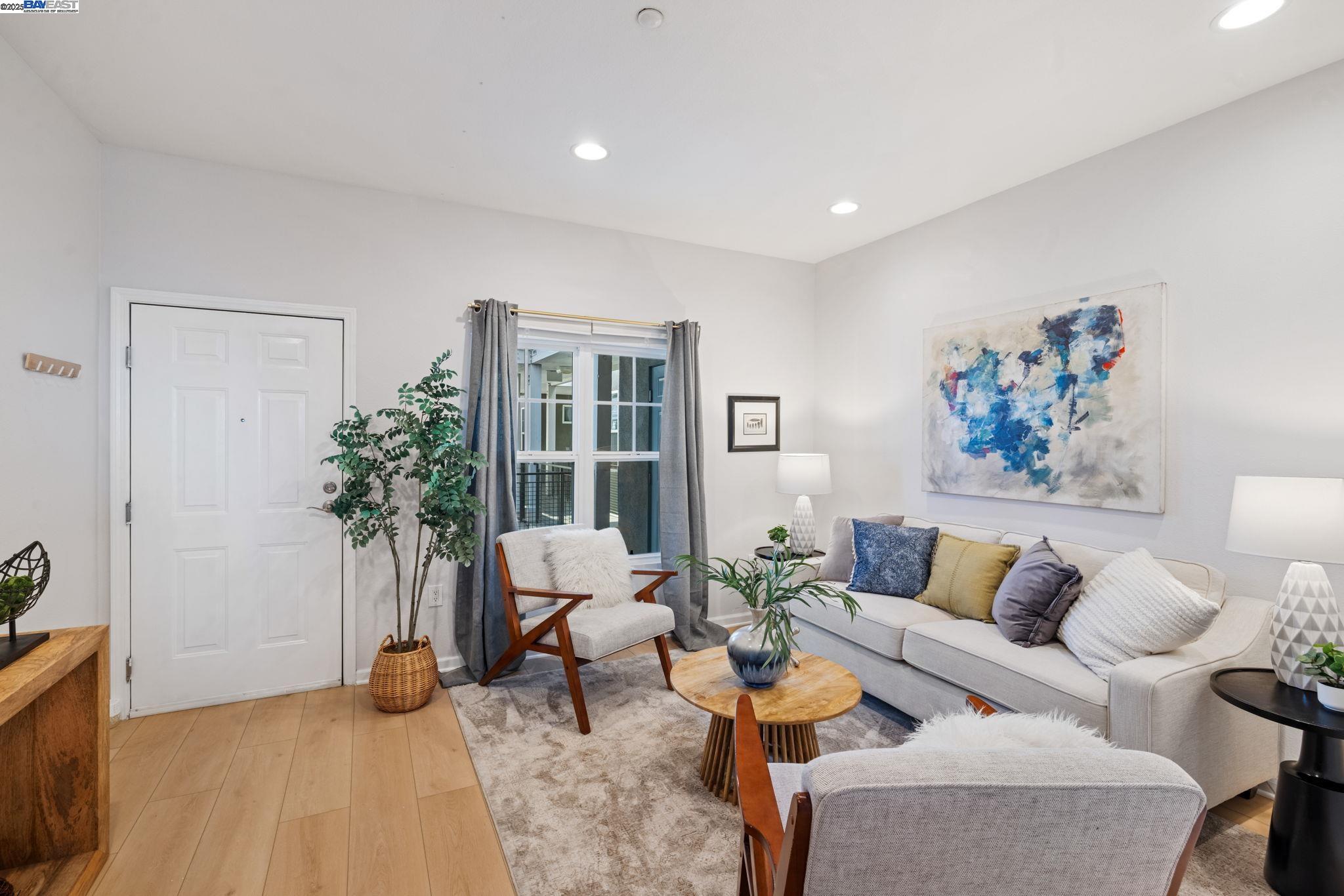Photo #3: 41112103 Listing 