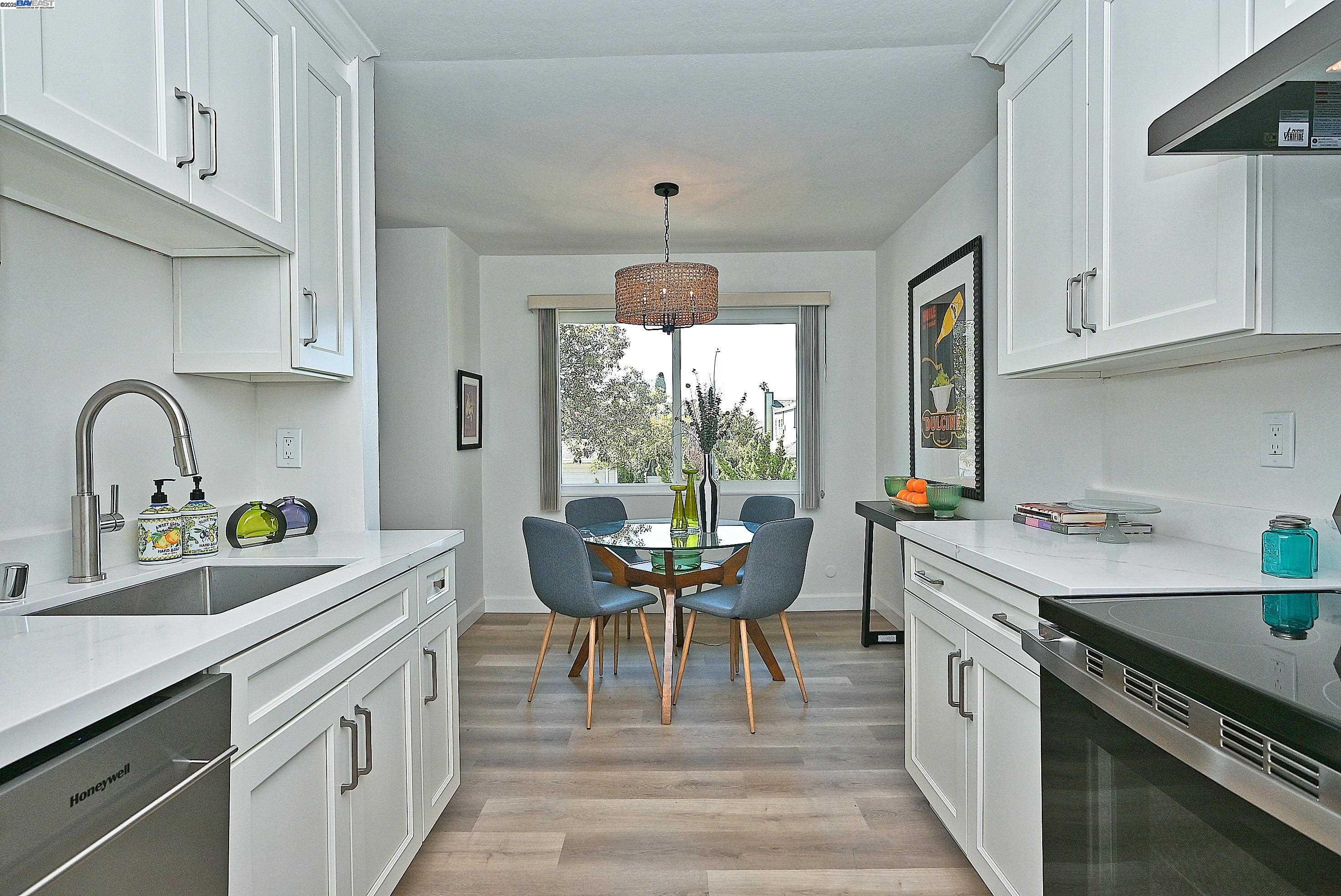 Photo #17: 41112105 Listing: Photo #17