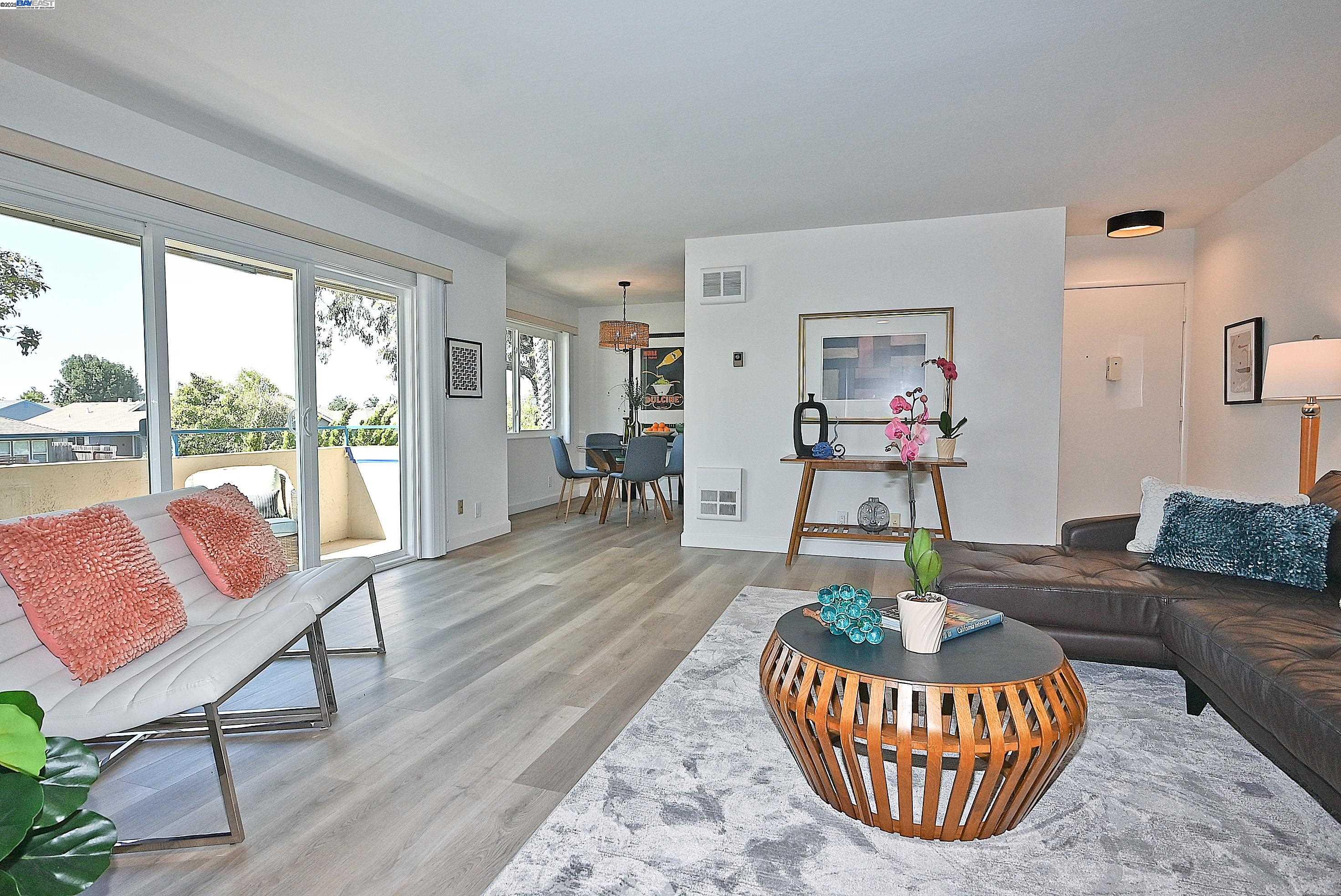 Photo #3: 41112105 Listing 
