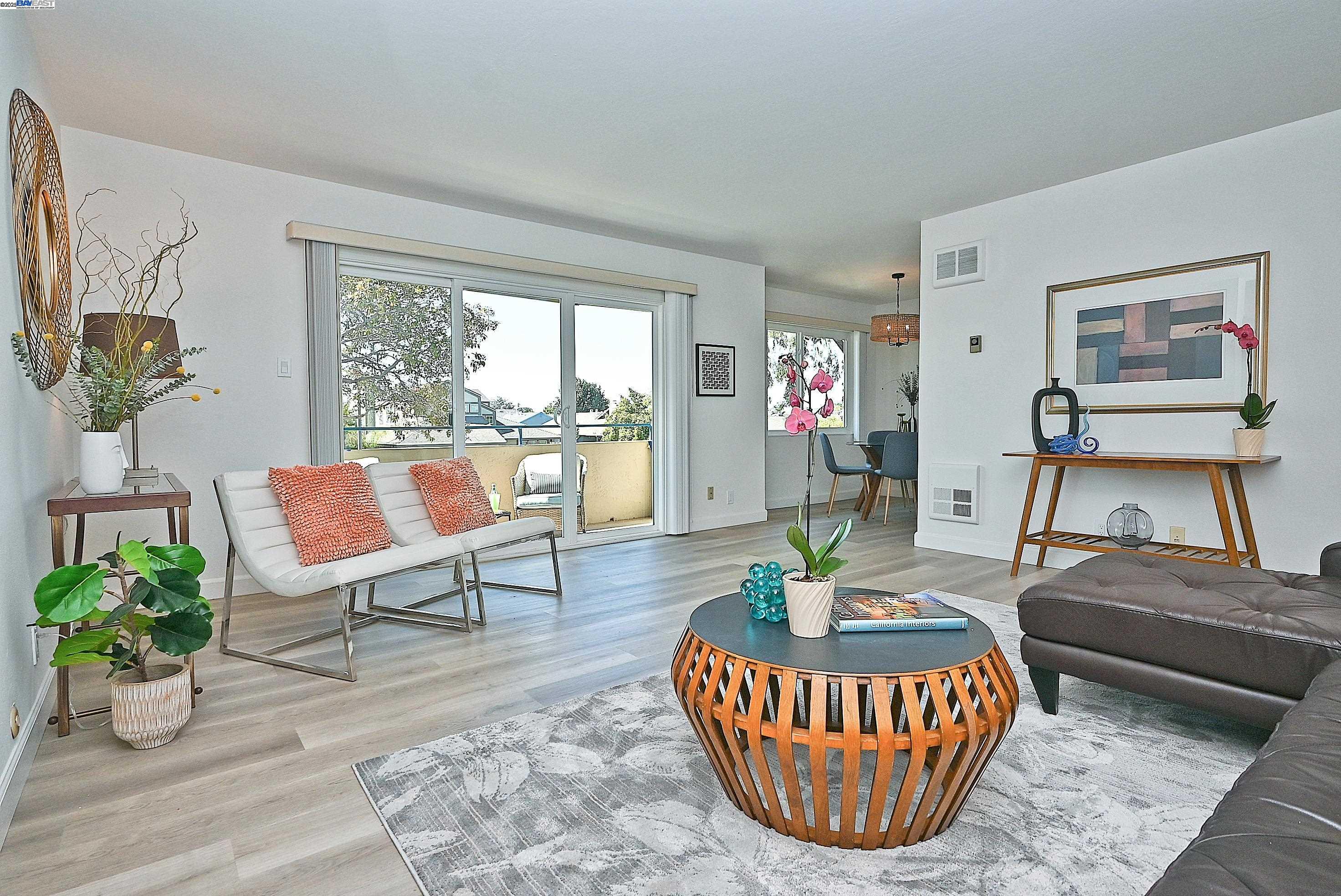 Photo #5: 41112105 Listing 