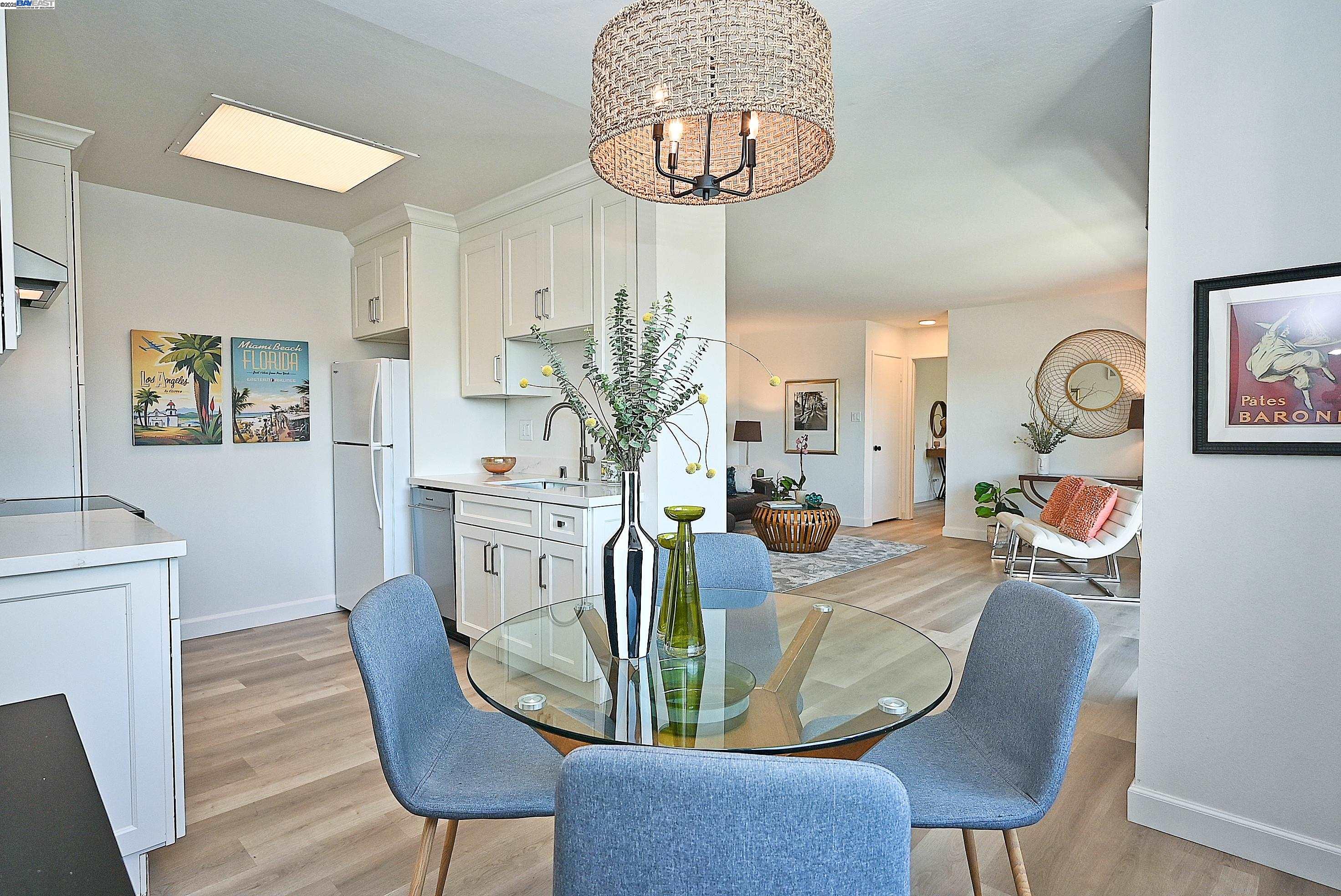 Photo #9: 41112105 Listing: Photo #9