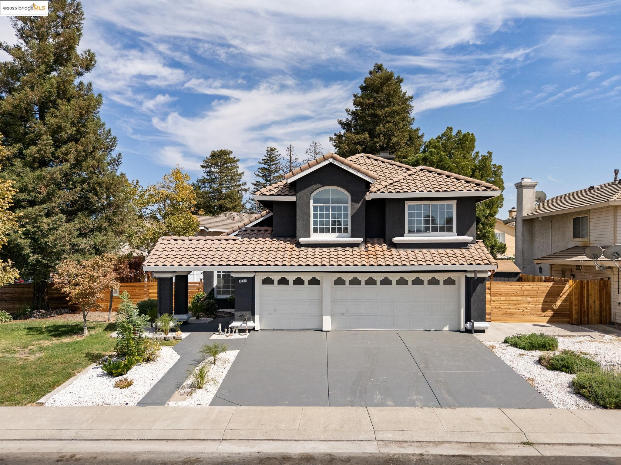 Detail Gallery Image 1 of 59 For 3412 Shogoro Ln, Stockton,  CA 95206 - 4 Beds | 2/1 Baths