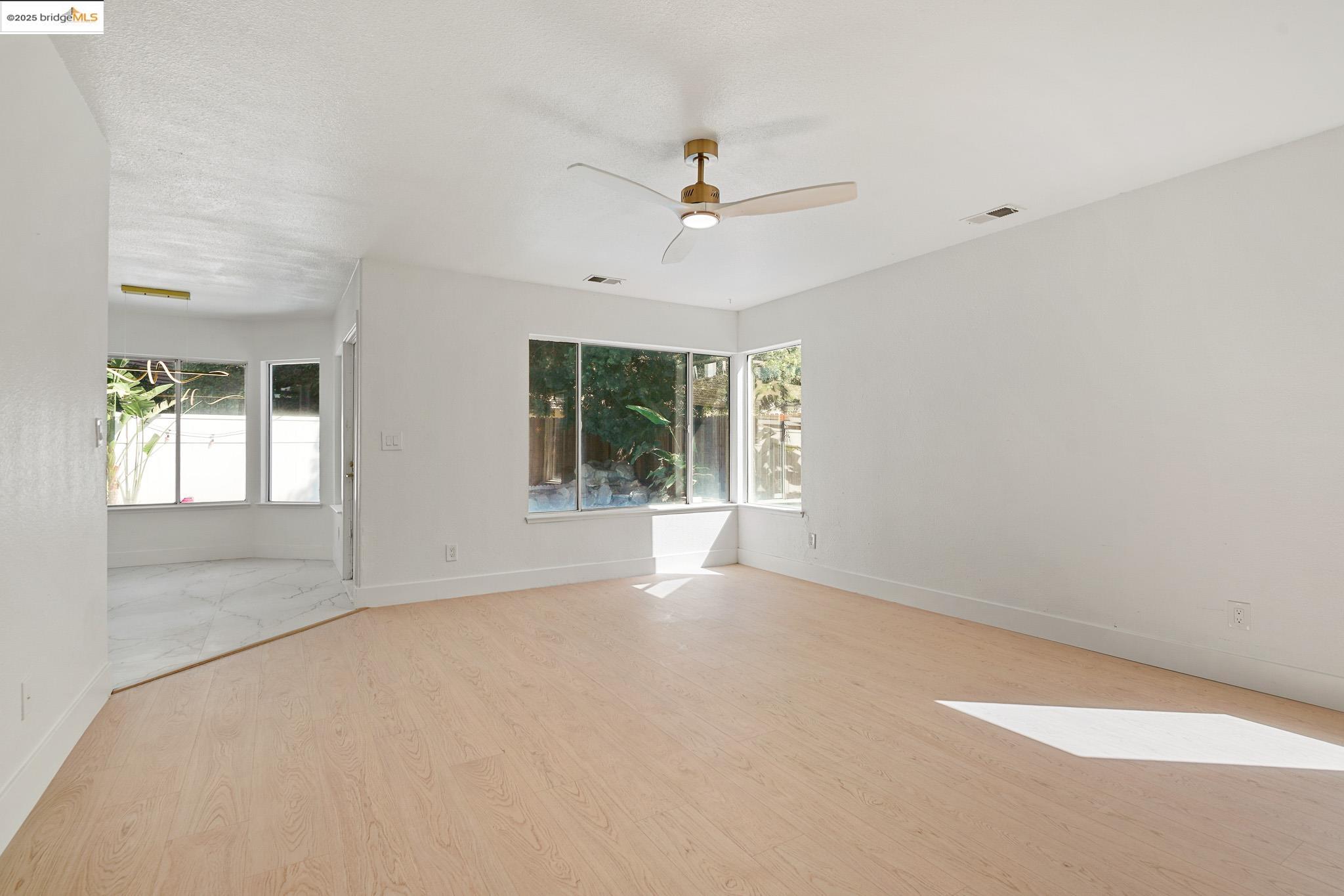 Detail Gallery Image 41 of 59 For 3412 Shogoro Ln, Stockton,  CA 95206 - 4 Beds | 2/1 Baths