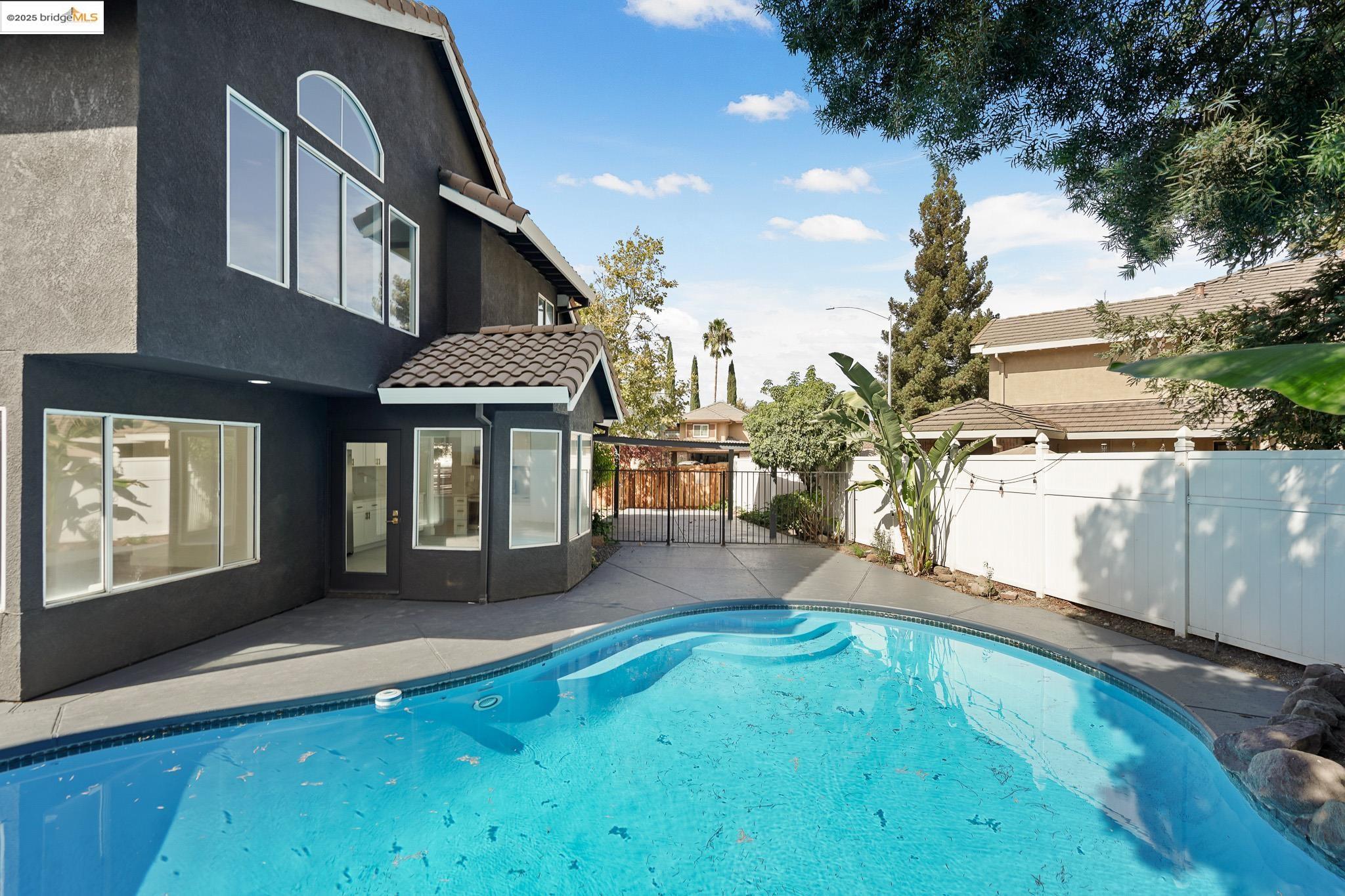 Detail Gallery Image 50 of 59 For 3412 Shogoro Ln, Stockton,  CA 95206 - 4 Beds | 2/1 Baths