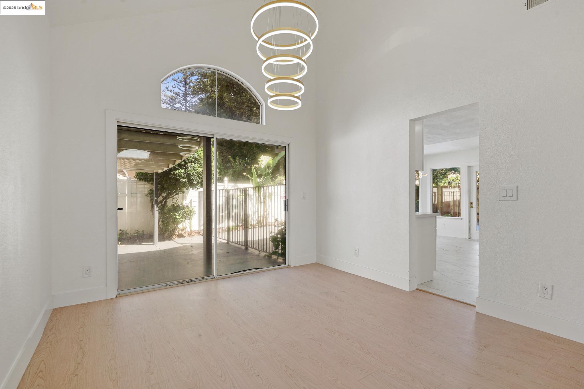 Detail Gallery Image 8 of 59 For 3412 Shogoro Ln, Stockton,  CA 95206 - 4 Beds | 2/1 Baths