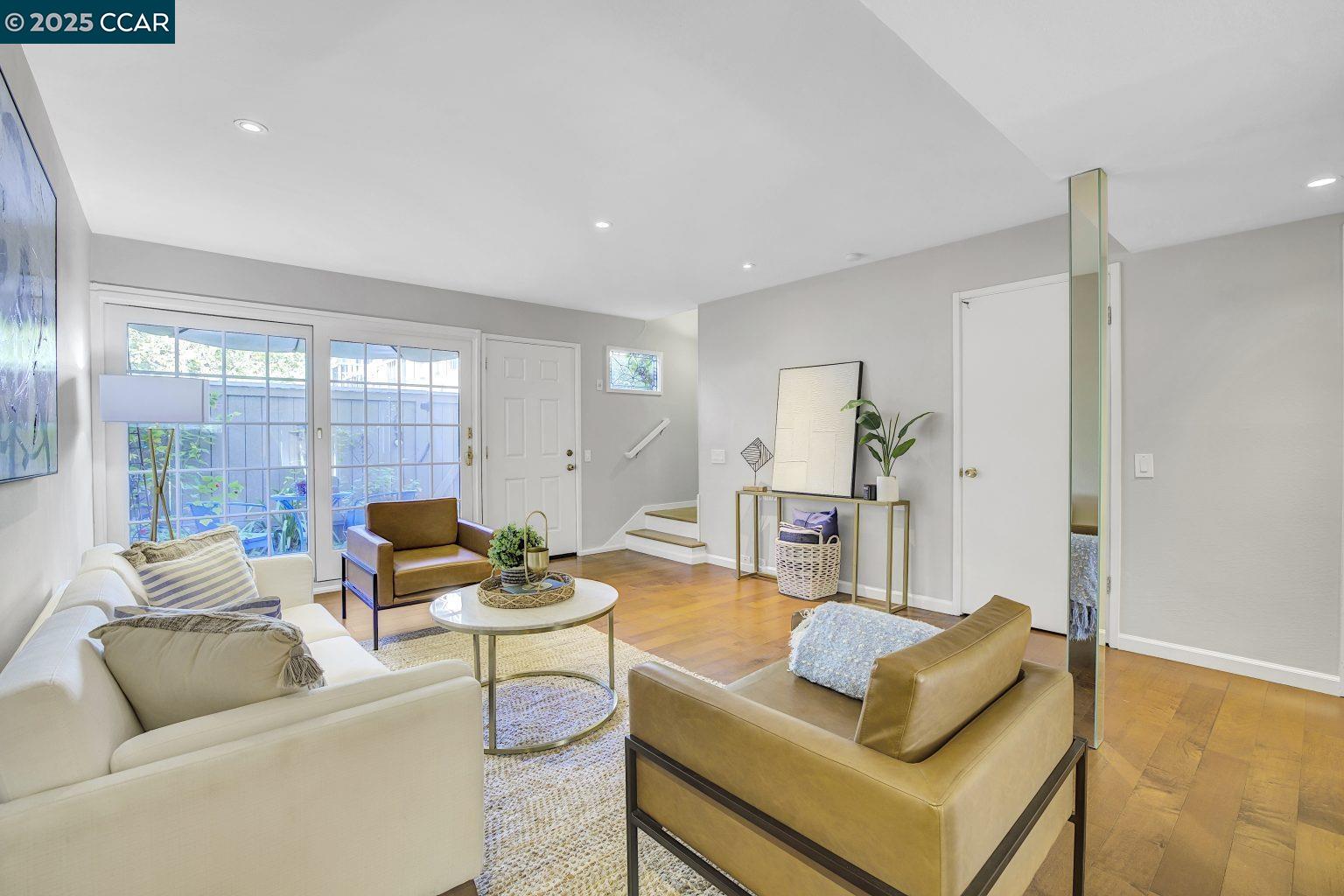 Photo #3: 41112107 Listing 