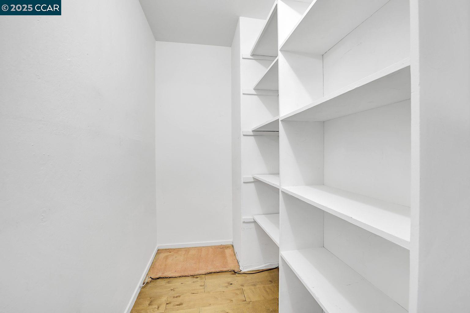 Photo #27: 41112107 Listing: Photo #27